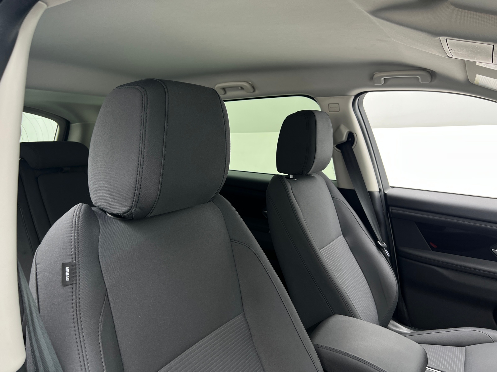 Thumbnail: 2020 Land Rover Discovery Sport - 2