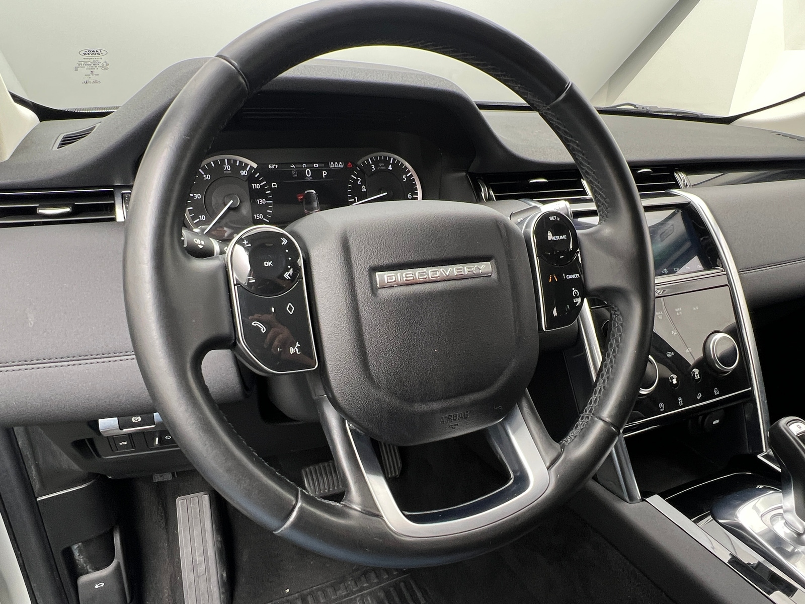 Thumbnail: 2020 Land Rover Discovery Sport - 5