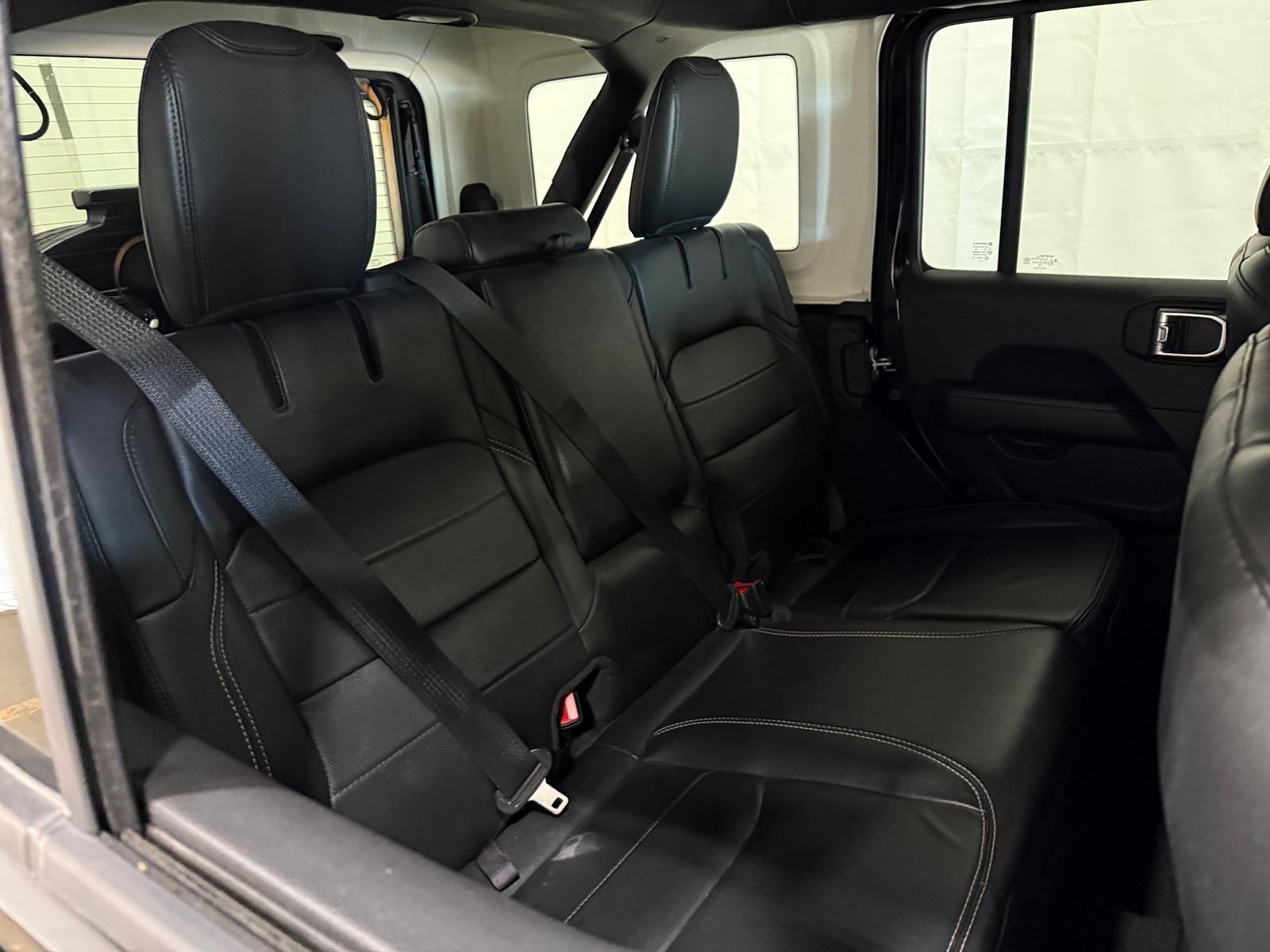 Thumbnail: 2022 Jeep Wrangler - 5