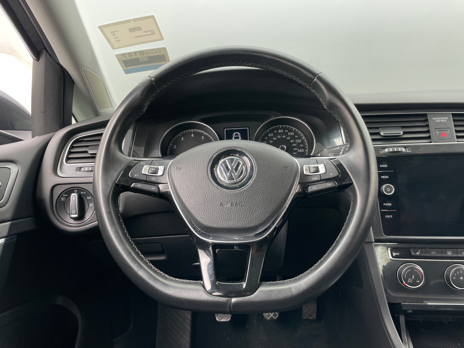 Thumbnail: 2019 Volkswagen Golf - 4