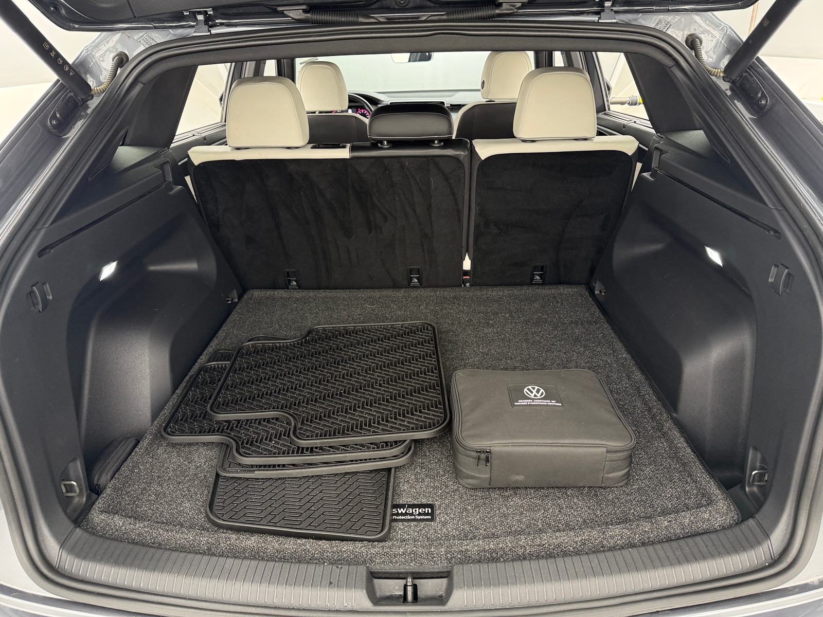 Thumbnail: 2024 Volkswagen Atlas - 6