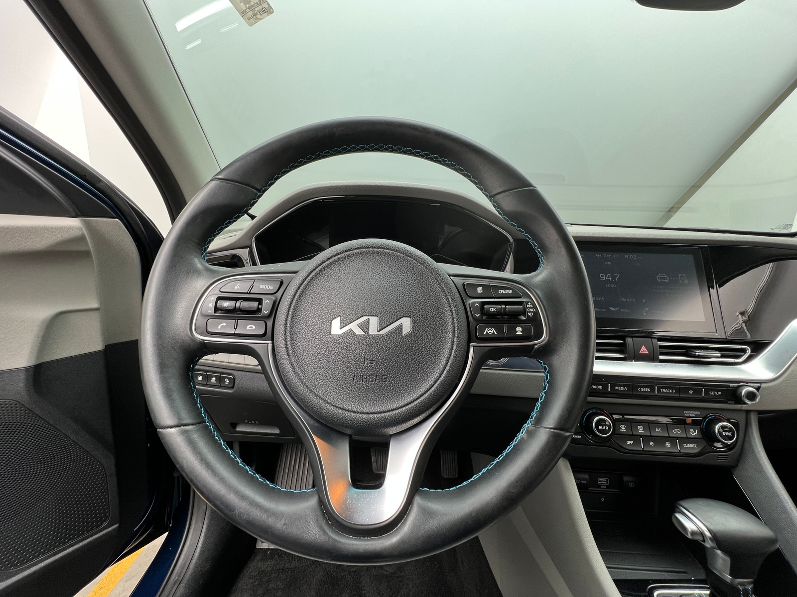 Thumbnail: 2022 Kia Niro - 5