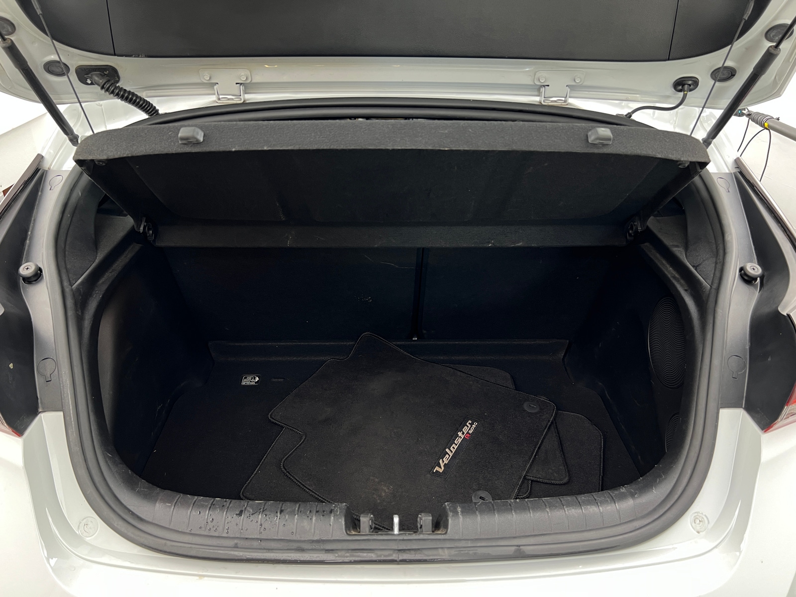 Thumbnail: 2019 Hyundai Veloster - 5