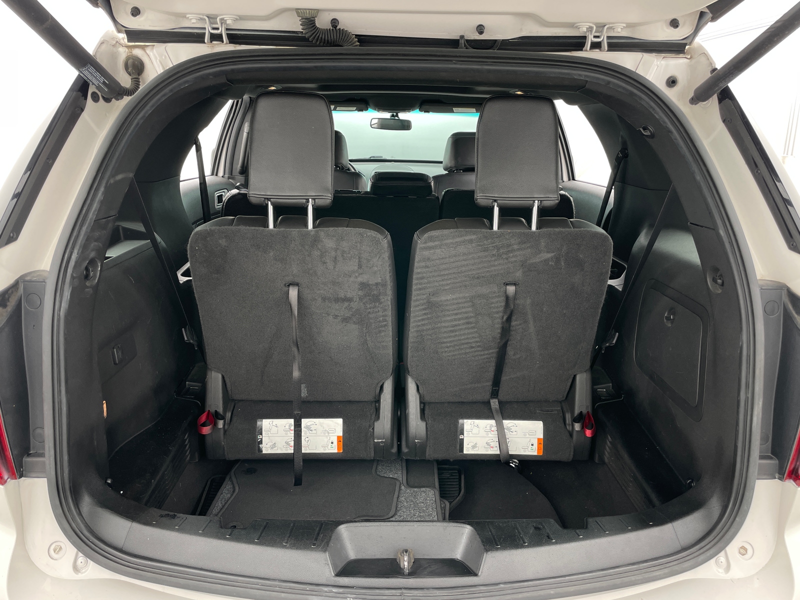 Thumbnail: 2015 Ford Explorer - 7