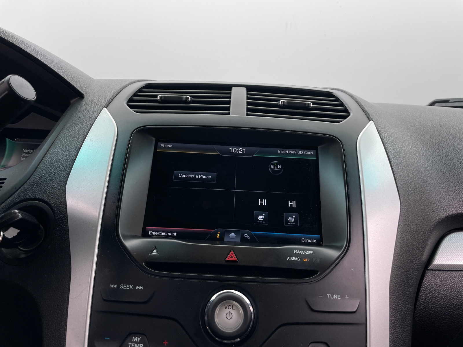 Thumbnail: 2015 Ford Explorer - 4