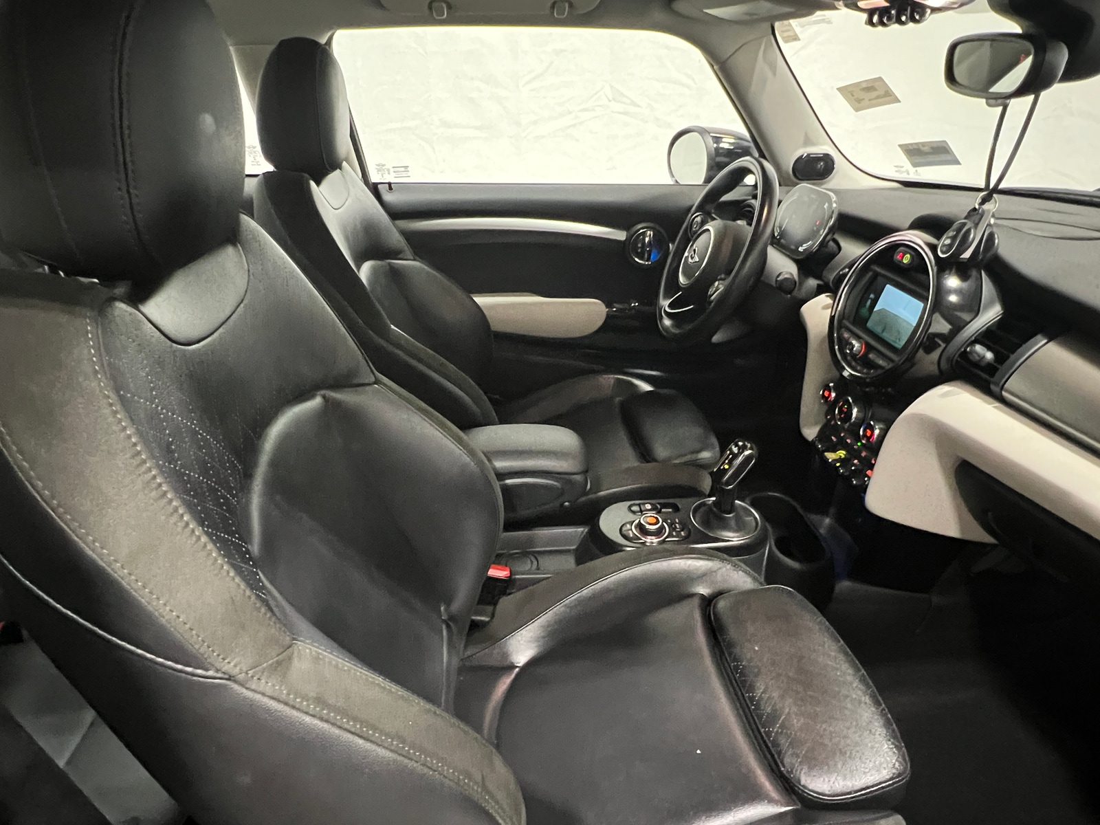 Thumbnail: 2021 MINI Cooper Hardtop - 2