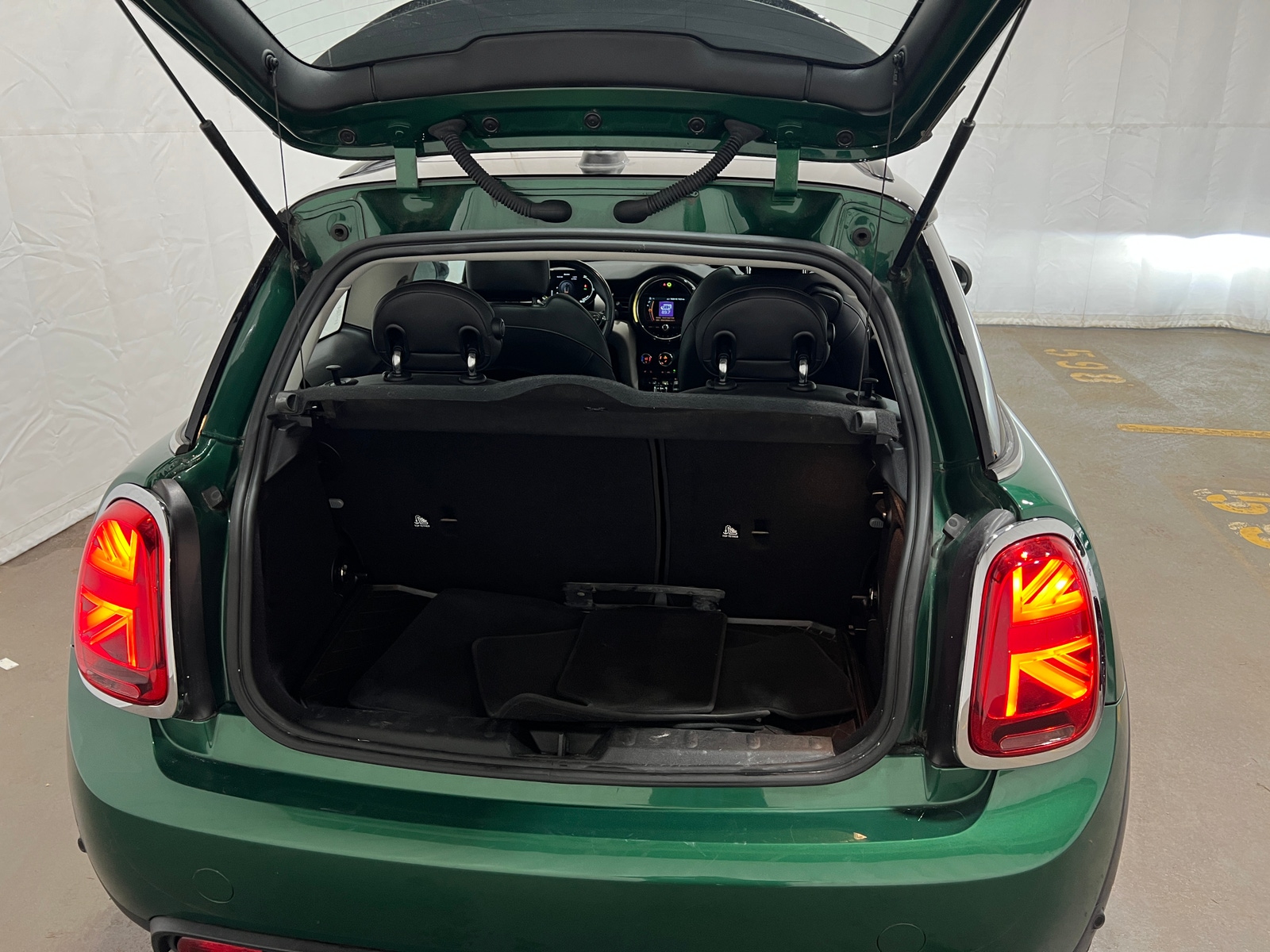 Thumbnail: 2021 MINI Cooper Hardtop - 7