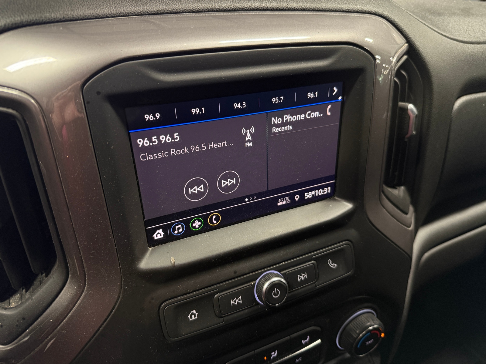 Thumbnail: 2021 Chevrolet Silverado 1500 - 4