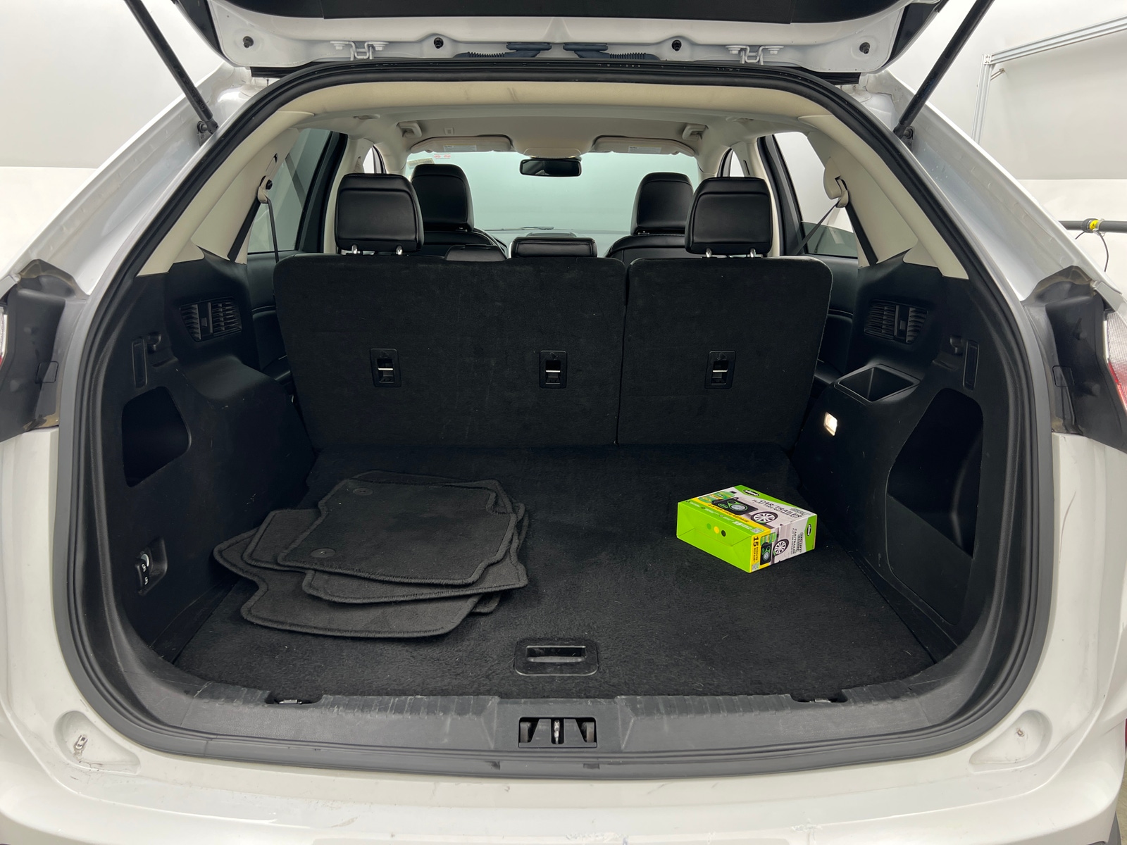 Thumbnail: 2023 Ford Edge - 6