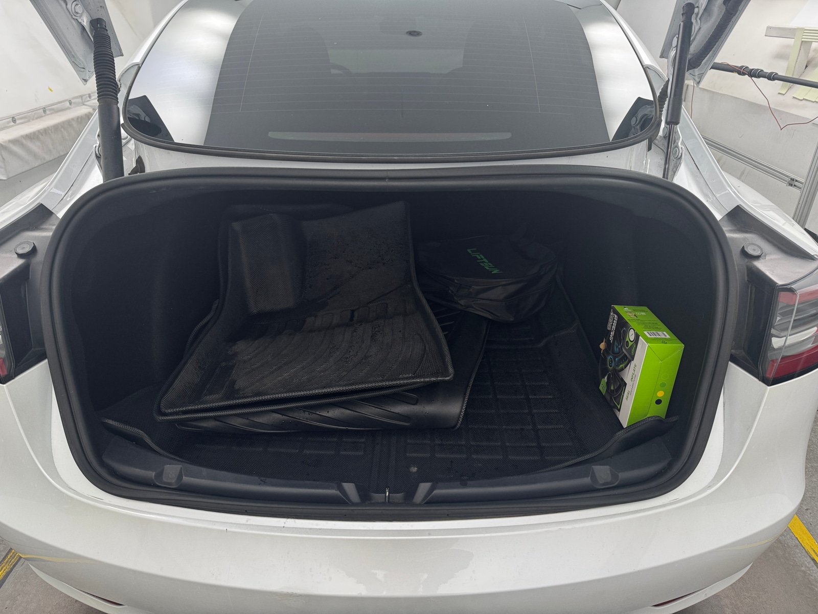 Thumbnail: 2023 Tesla Model 3 - 6