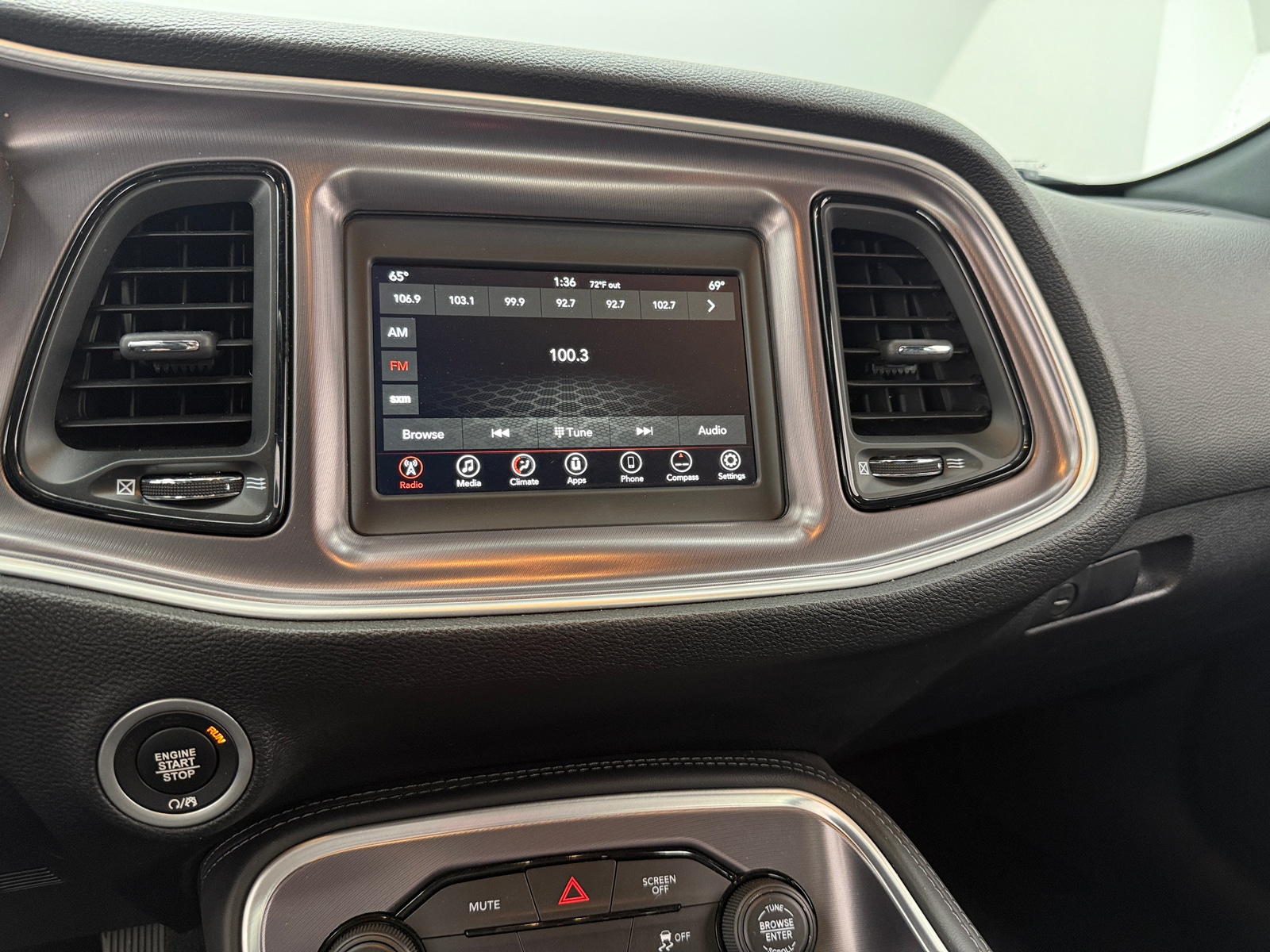 Thumbnail: 2019 Dodge Challenger - 3