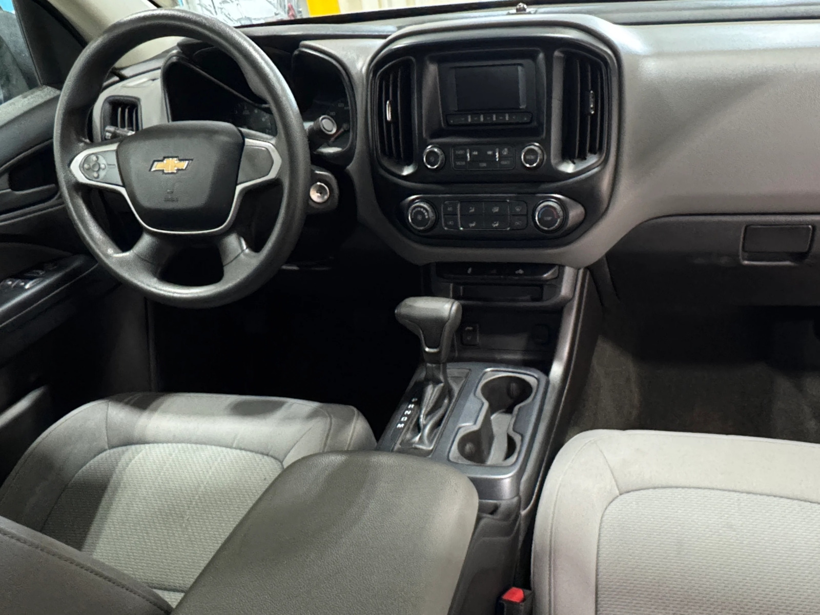 Thumbnail: 2016 Chevrolet Colorado - 3