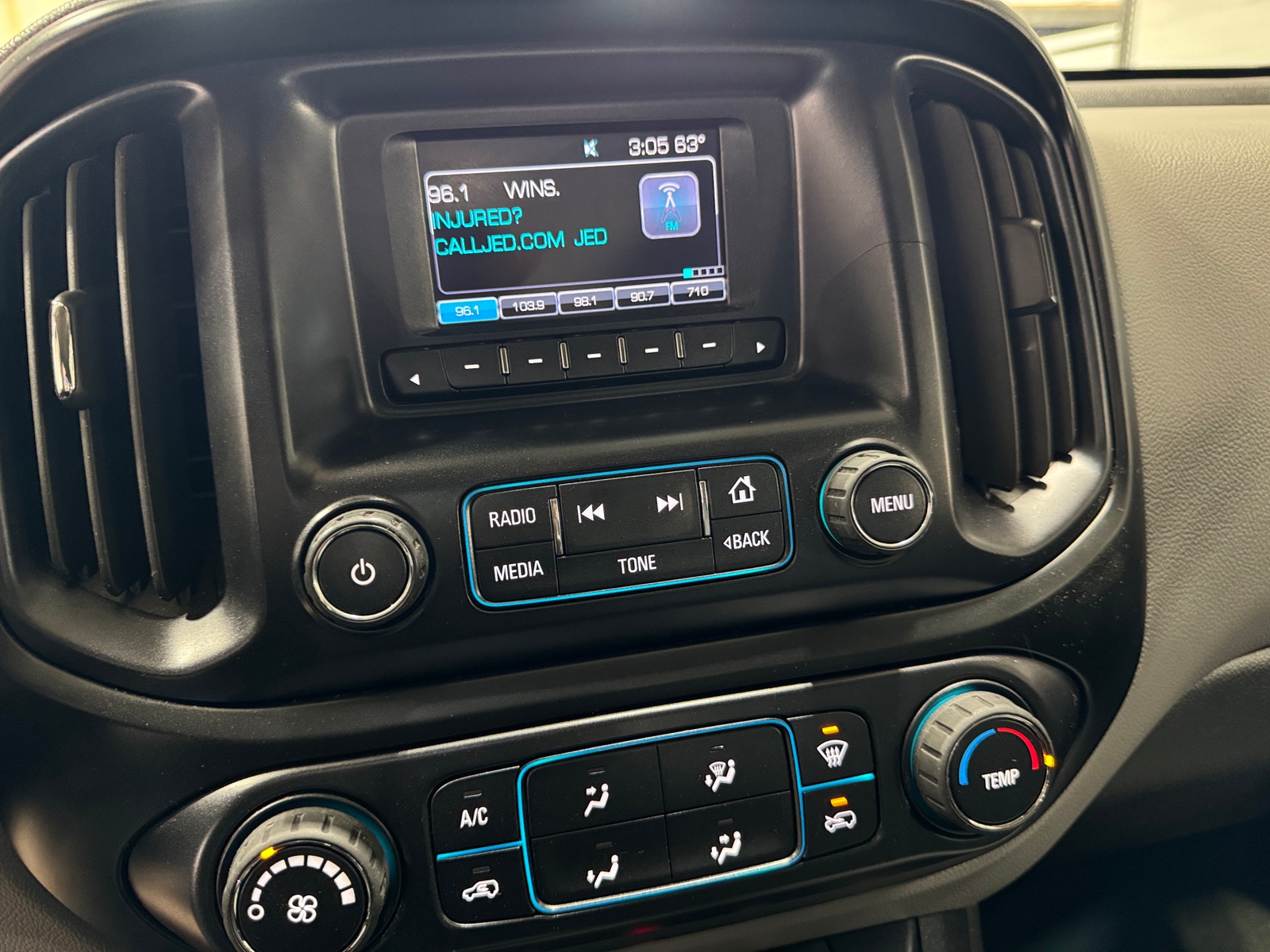 Thumbnail: 2016 Chevrolet Colorado - 4