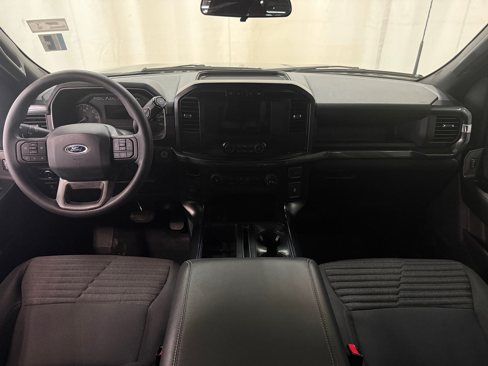 Thumbnail: 2023 Ford Econoline - 3