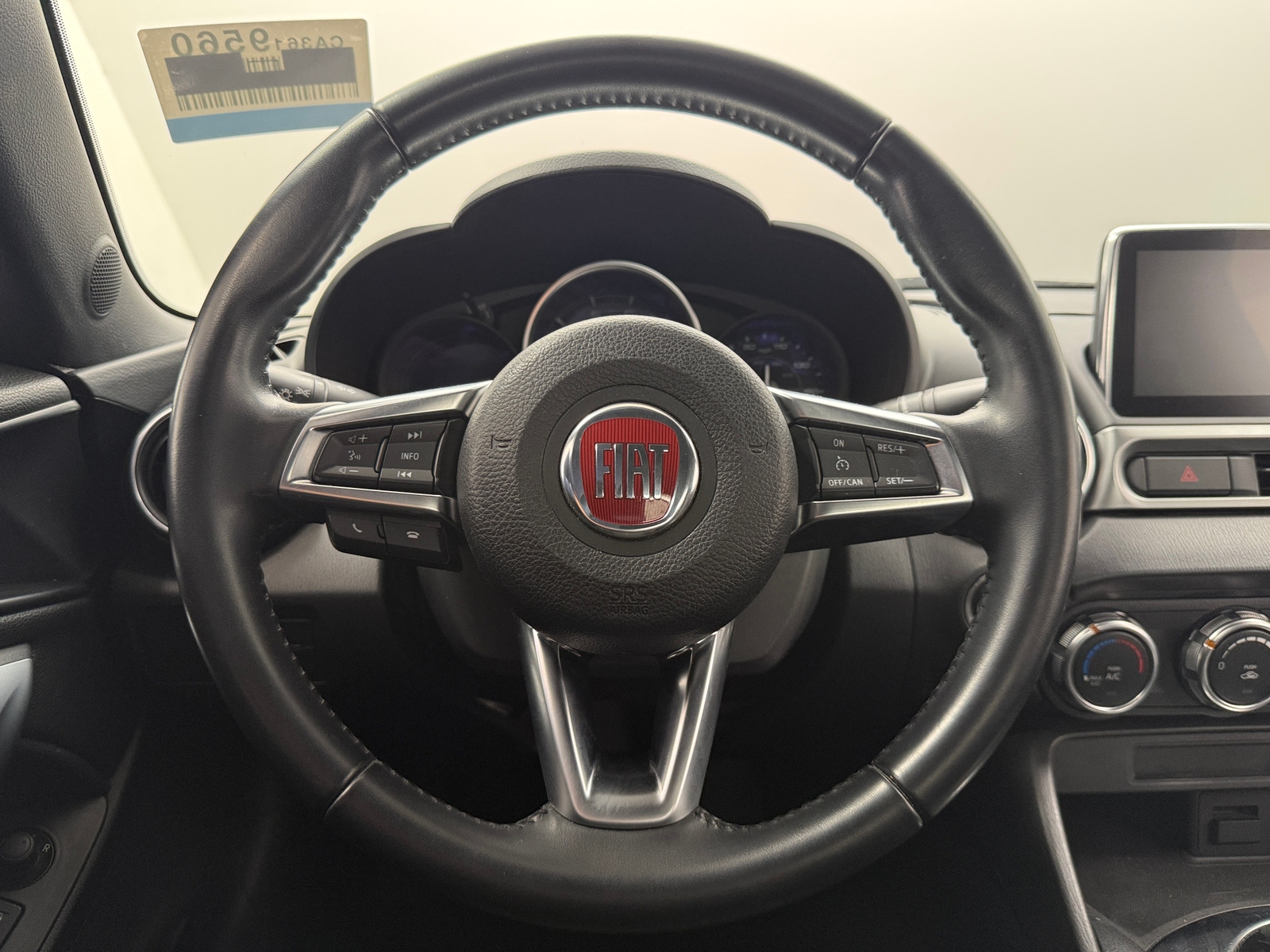 Thumbnail: 2018 Fiat 124 Spider - 4