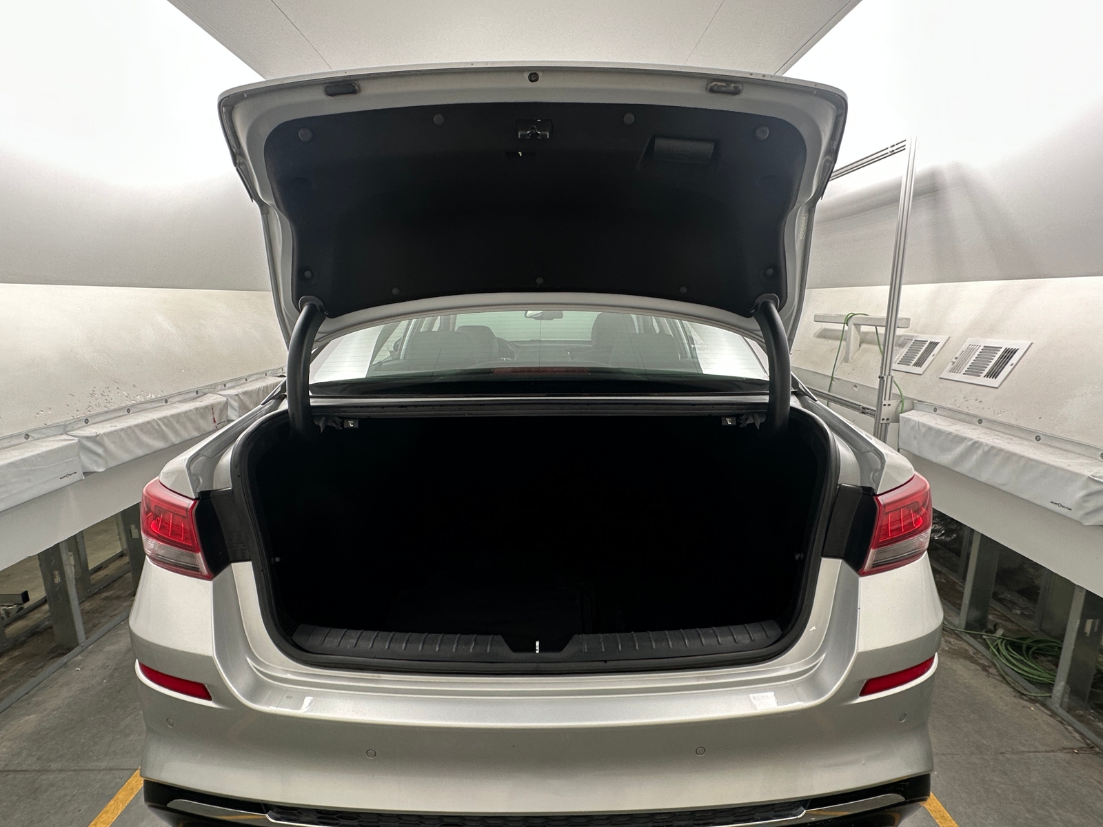 Thumbnail: 2019 Kia Optima - 6