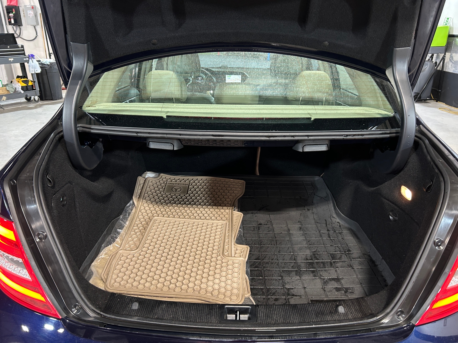Thumbnail: 2014 Mercedes-Benz C-Class - 6