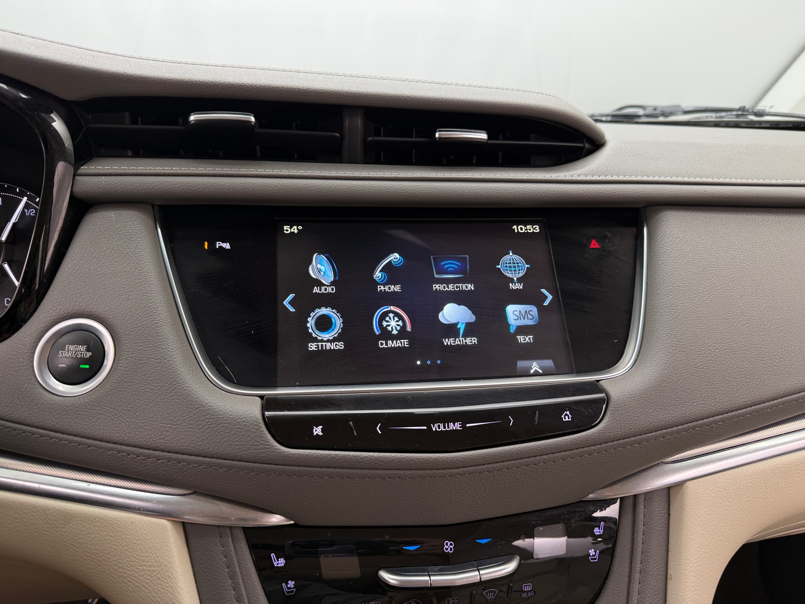 Thumbnail: 2019 Cadillac XT5 - 3