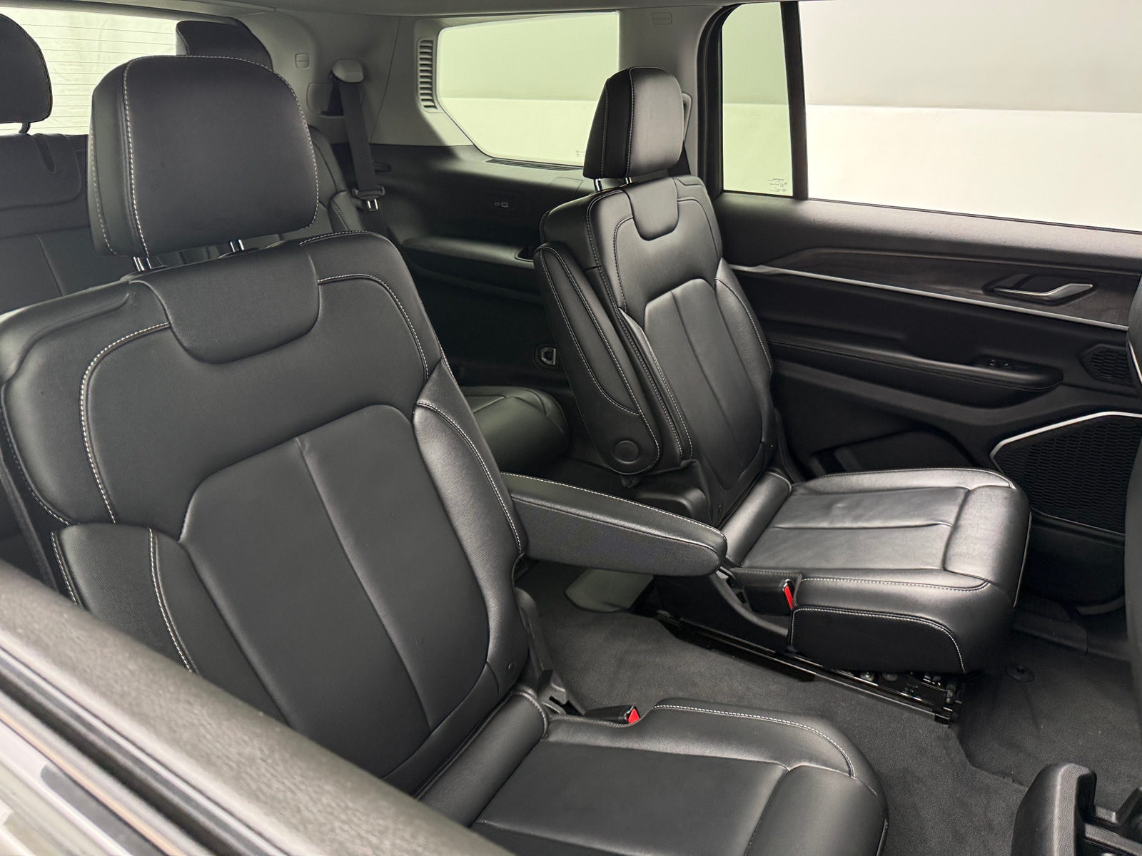 Thumbnail: 2023 Jeep Grand Cherokee L - 5