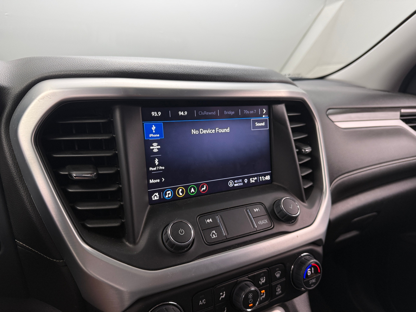 Thumbnail: 2023 GMC Acadia - 3