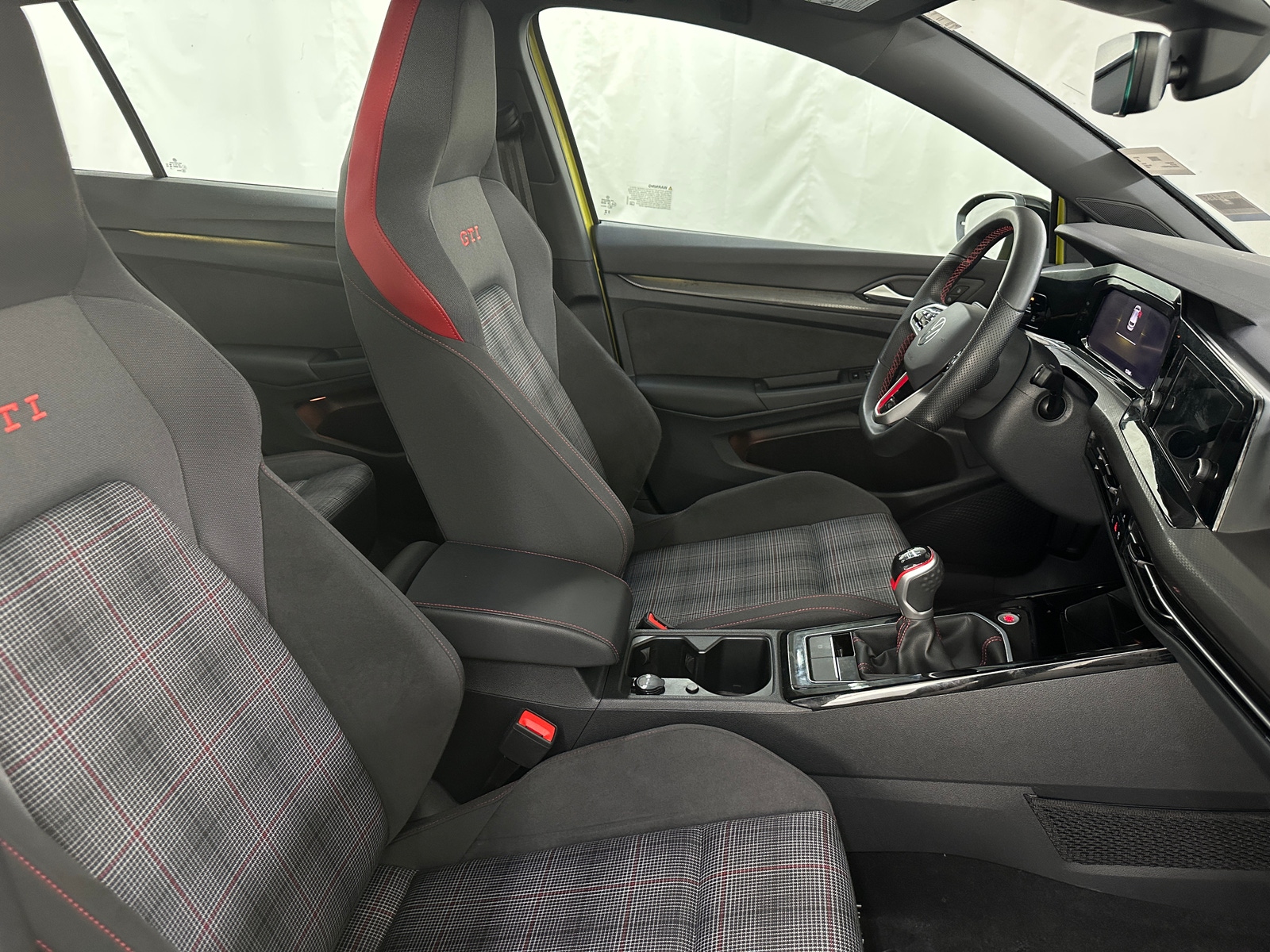 Thumbnail: 2023 Volkswagen Golf - 2