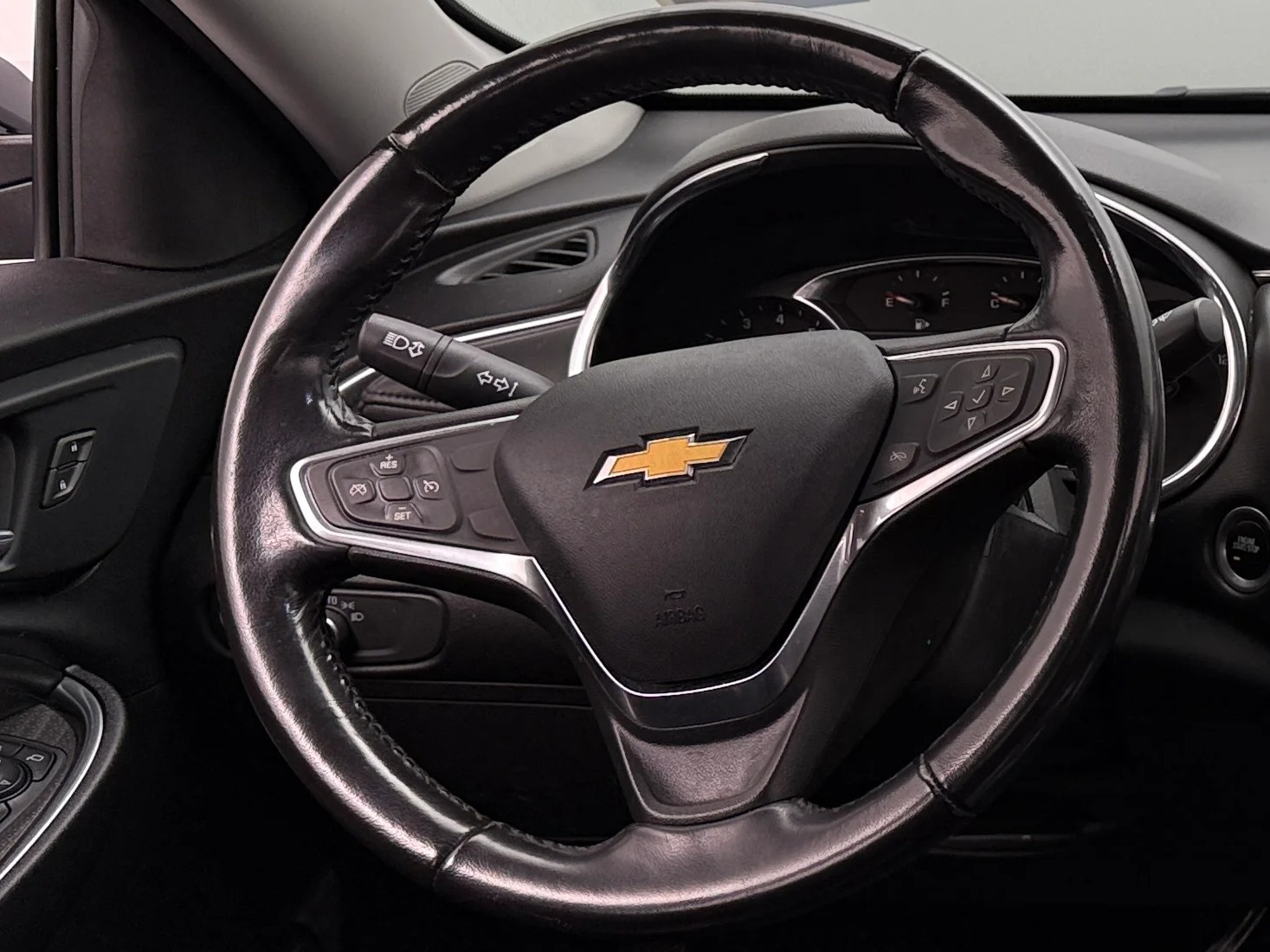 Thumbnail: 2018 Chevrolet Malibu - 4