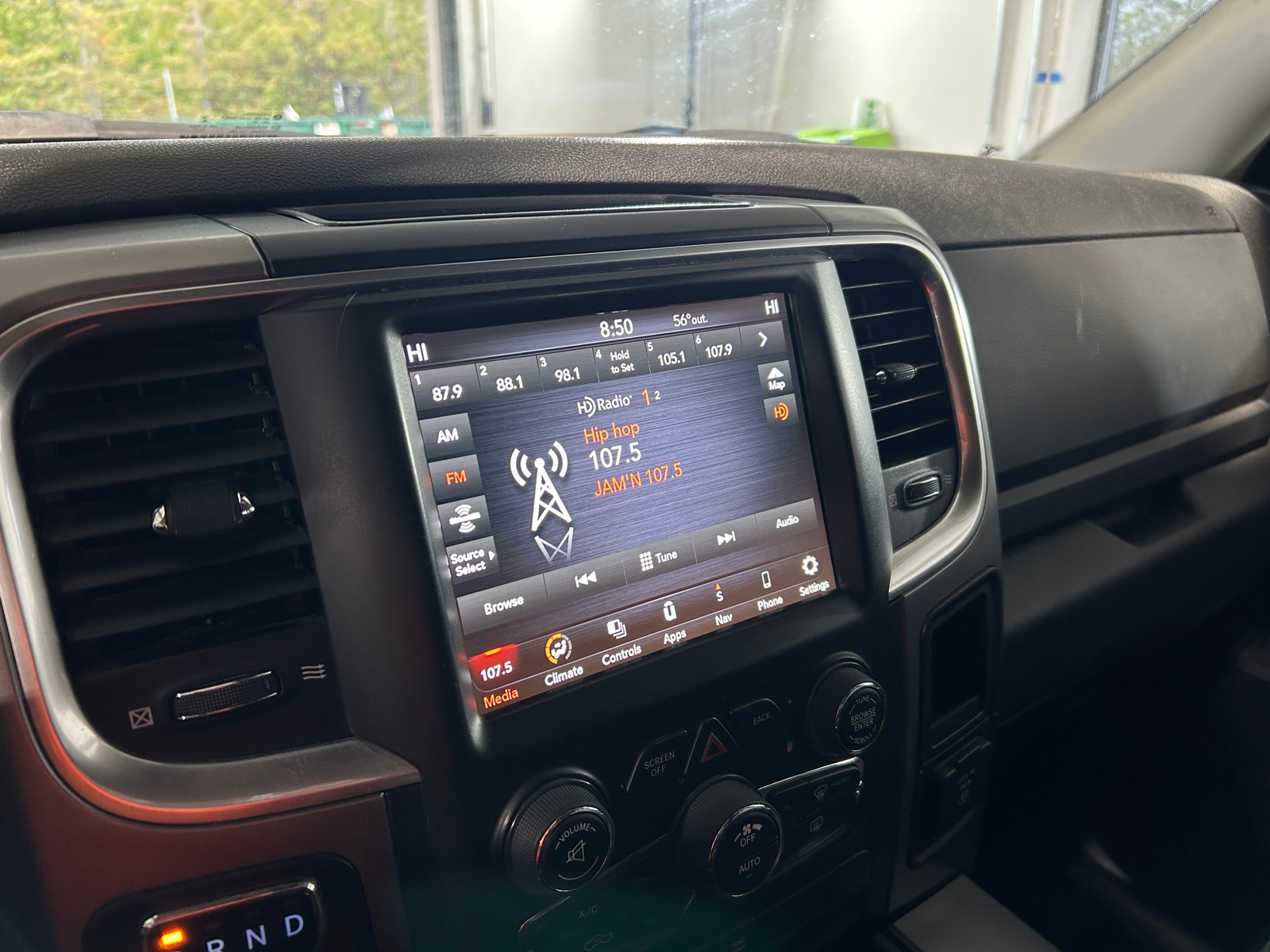 Thumbnail: 2023 RAM 1500 Classic - 4