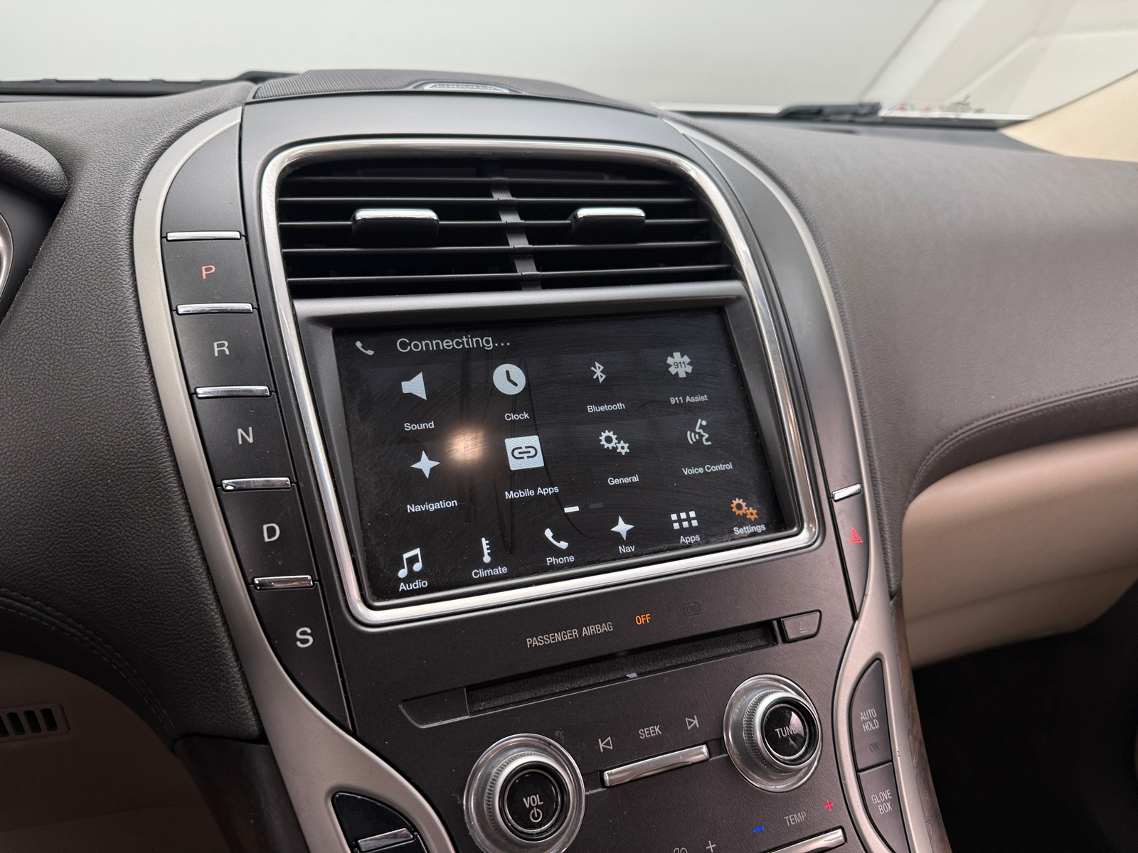 Thumbnail: 2016 Lincoln MKX - 3