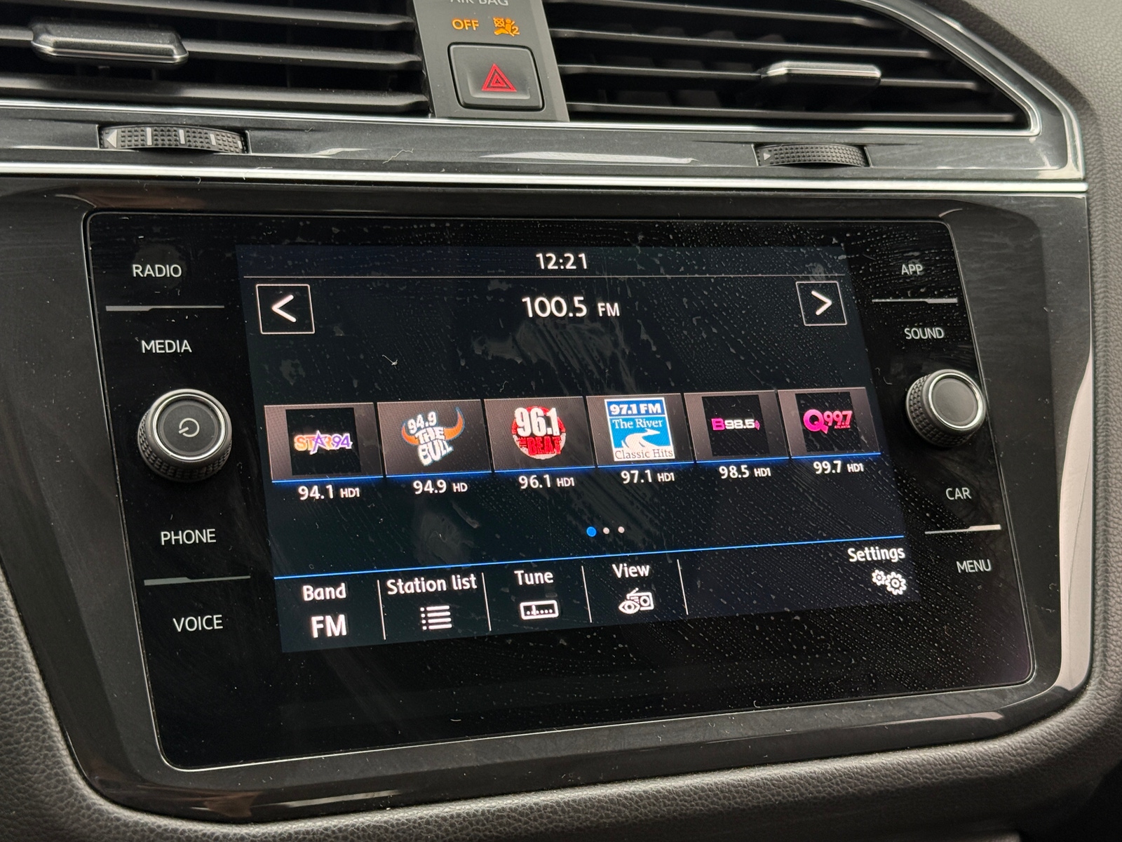 Thumbnail: 2019 Volkswagen Tiguan - 3