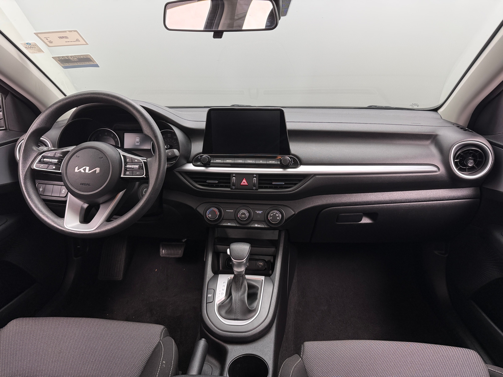 Thumbnail: 2024 Kia Forte - 3