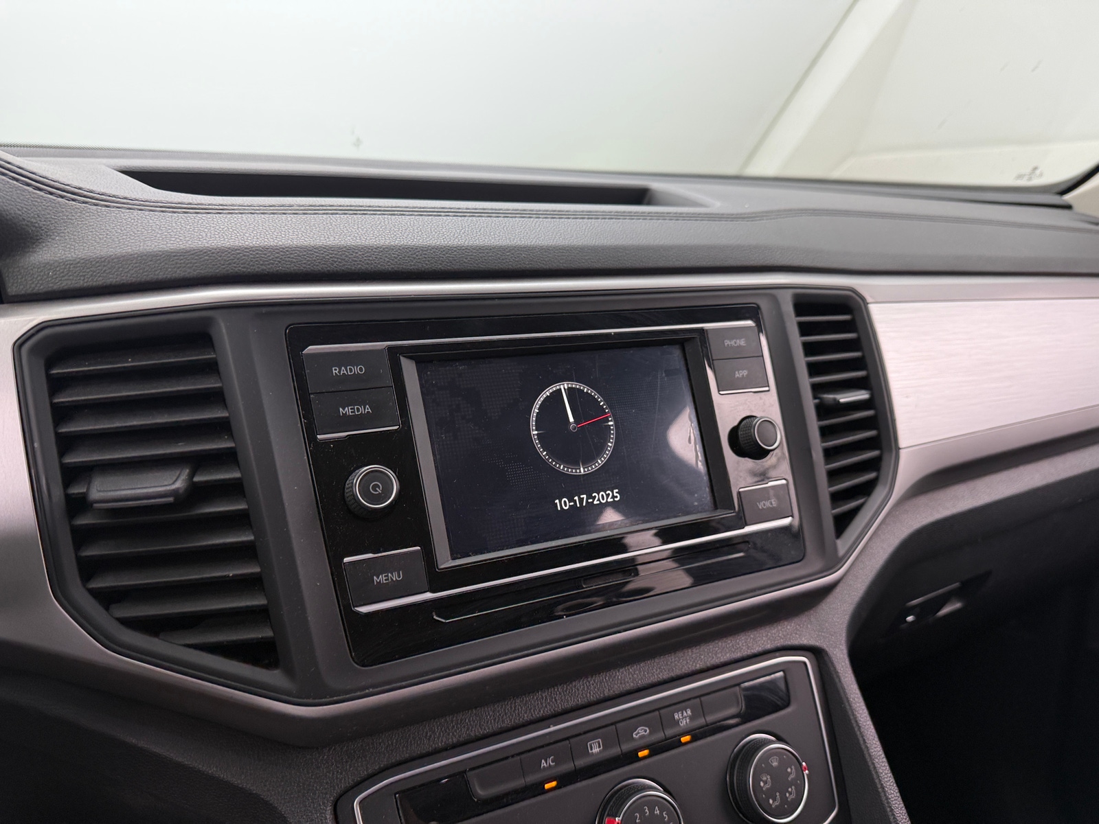Thumbnail: 2021 Volkswagen Atlas - 4