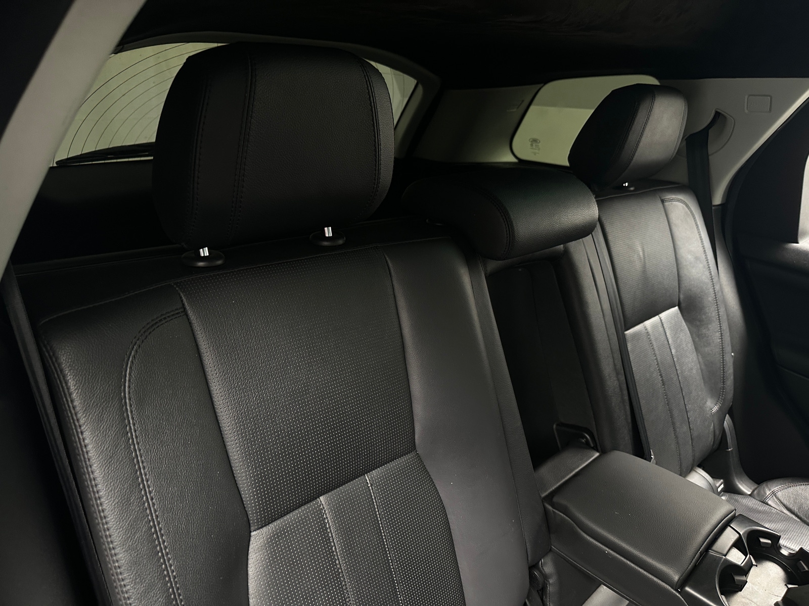 Thumbnail: 2015 Land Rover Discovery Sport - 5