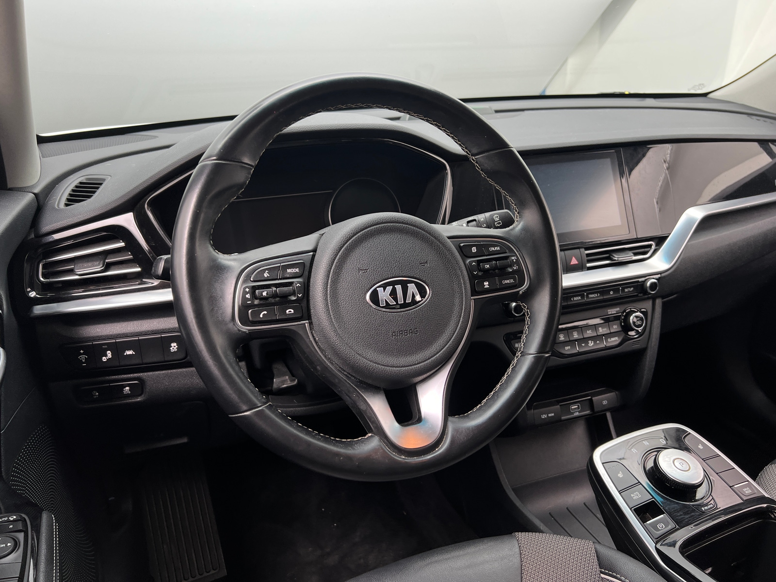 Thumbnail: 2020 Kia Niro - 5