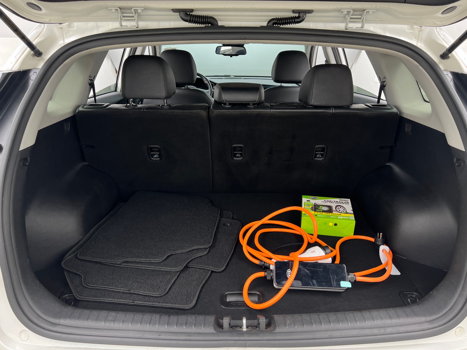 Thumbnail: 2020 Kia Niro - 7