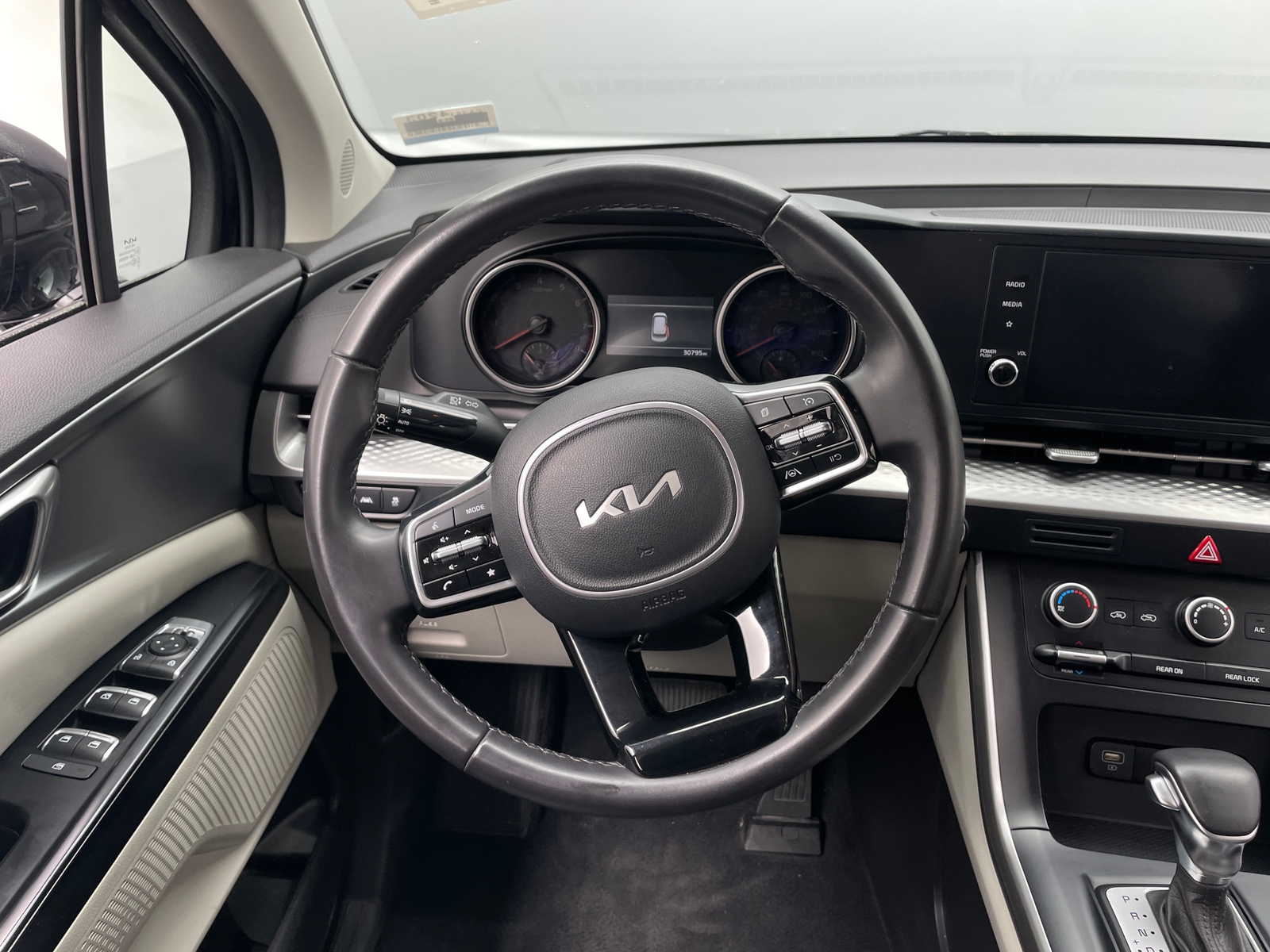 Thumbnail: 2024 Kia Carnival - 4