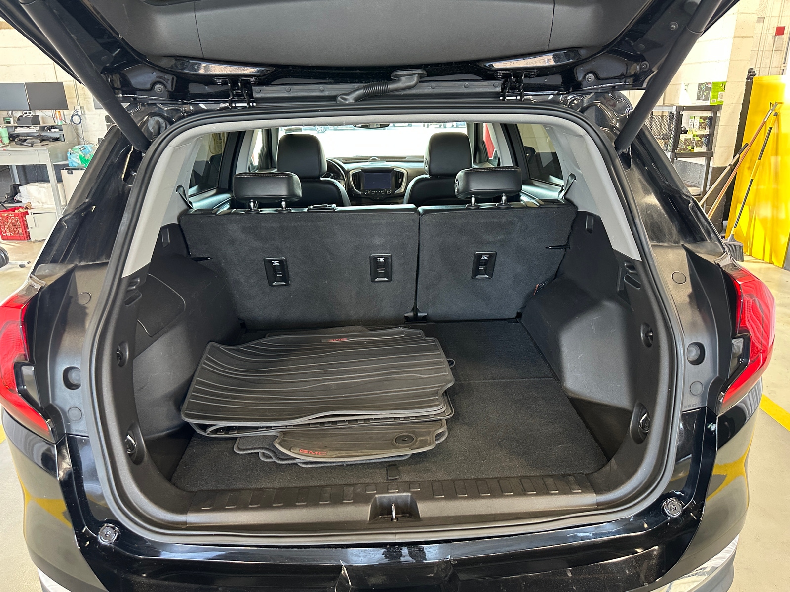 Thumbnail: 2018 GMC Terrain - 6