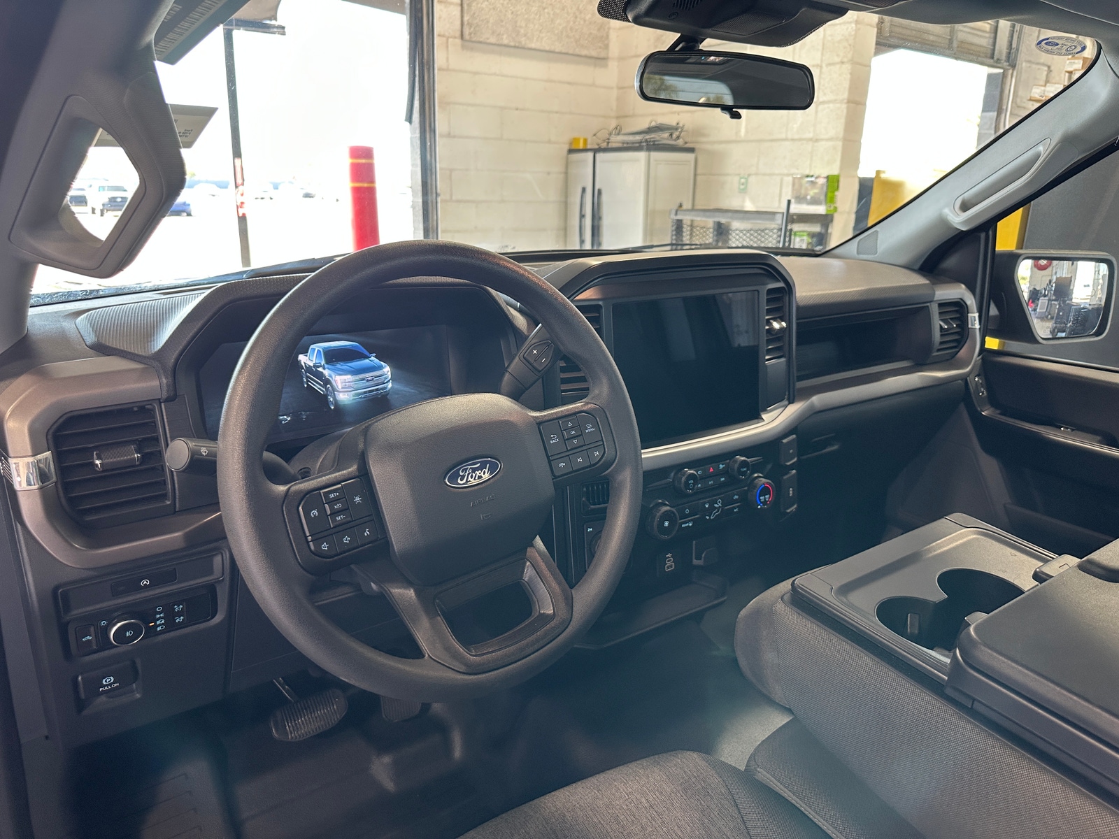 Thumbnail: 2025 Ford Econoline - 3