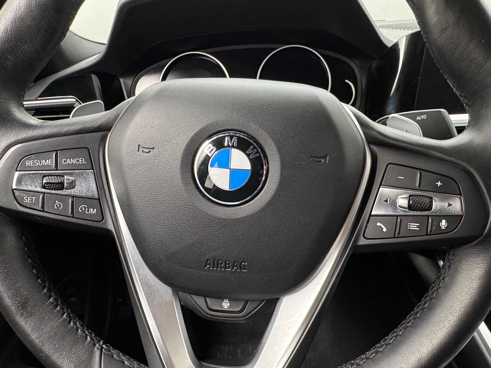 Thumbnail: 2020 BMW 3 Series - 4