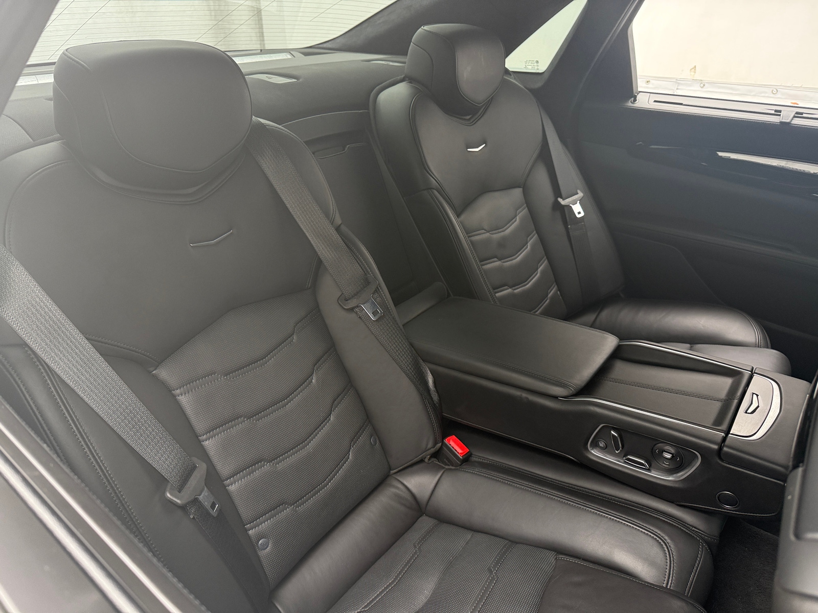 Thumbnail: 2018 Cadillac CT6 - 5