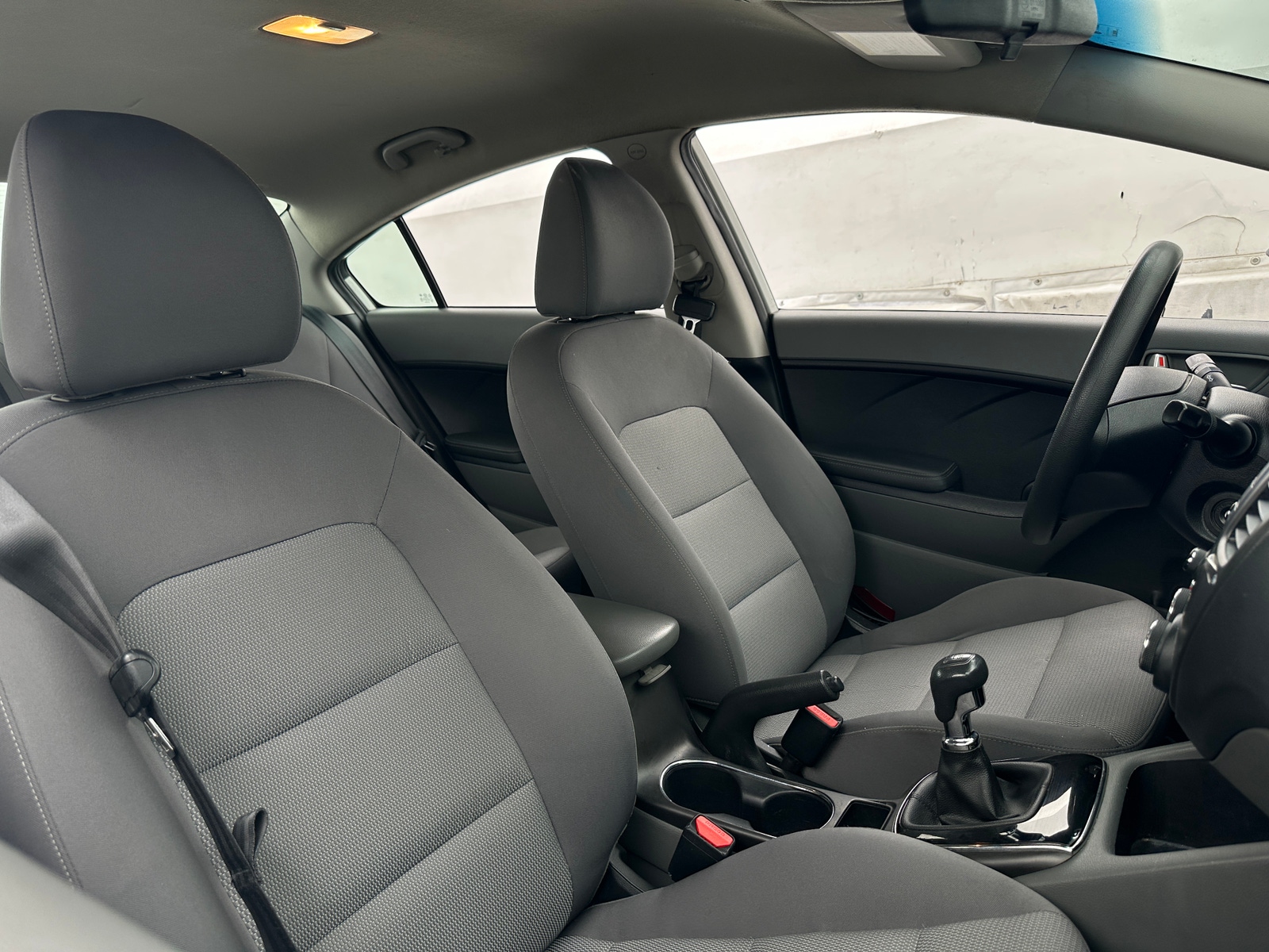 Thumbnail: 2017 Kia Forte - 2