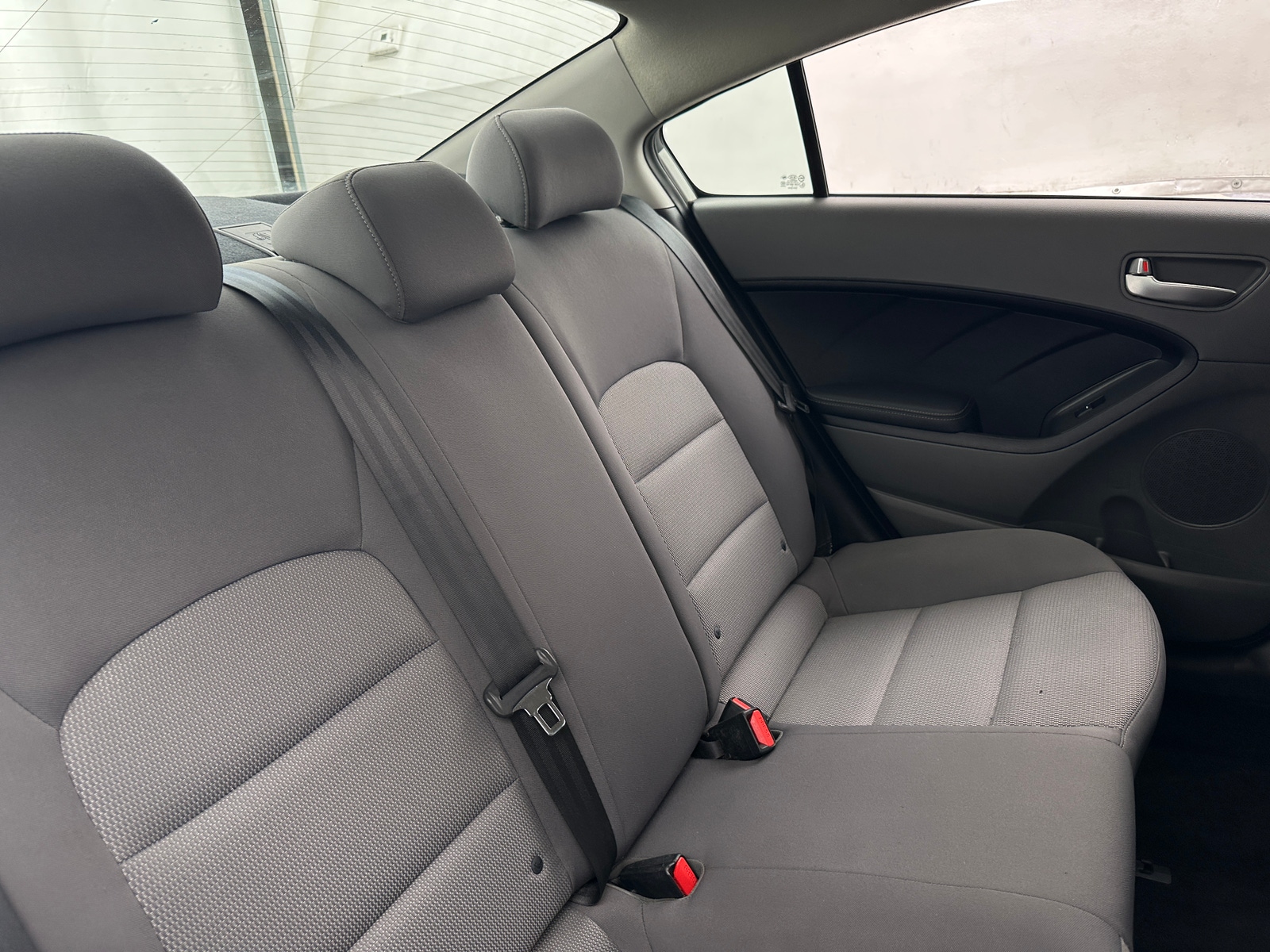 Thumbnail: 2017 Kia Forte - 6