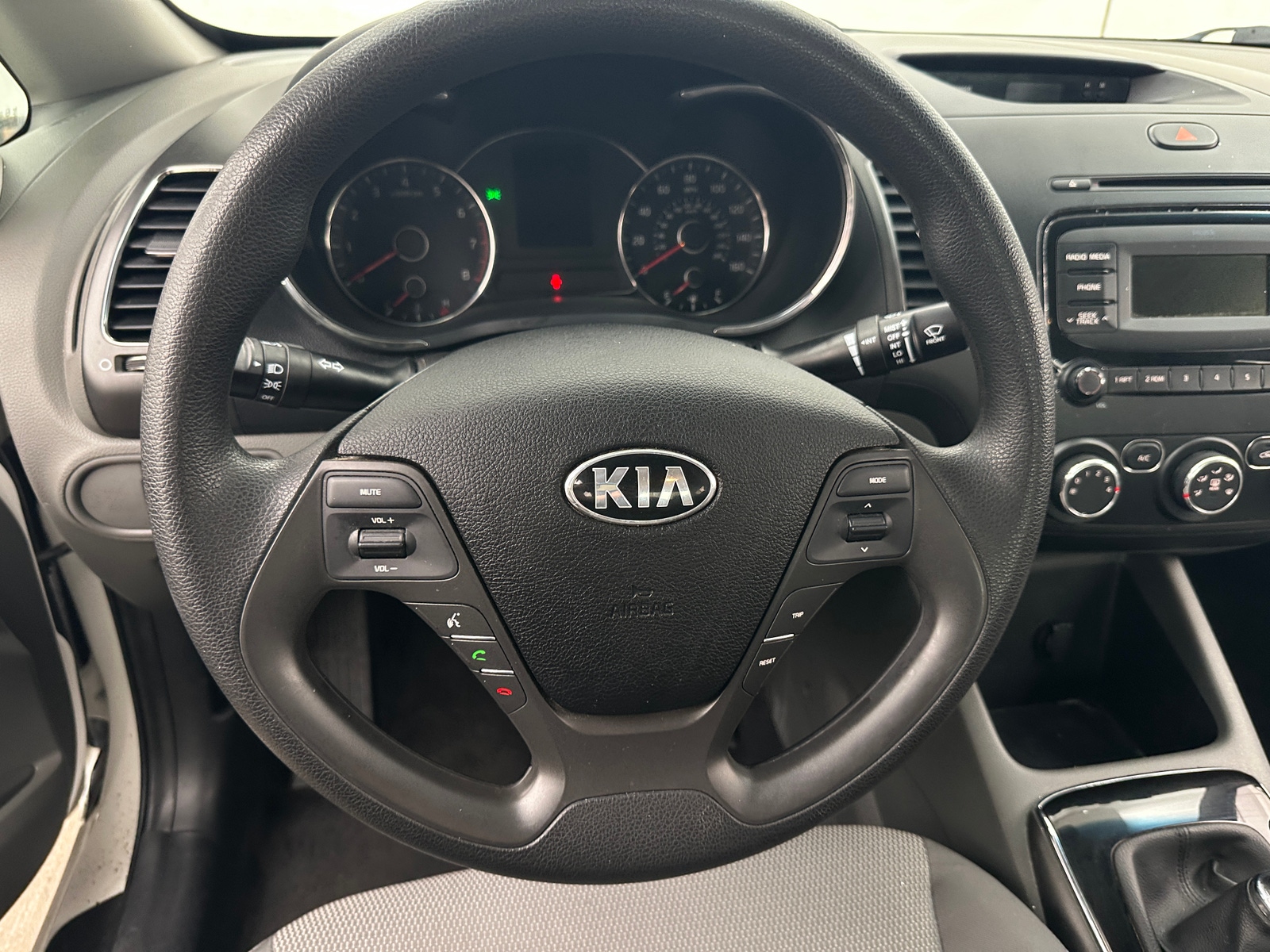 Thumbnail: 2017 Kia Forte - 5