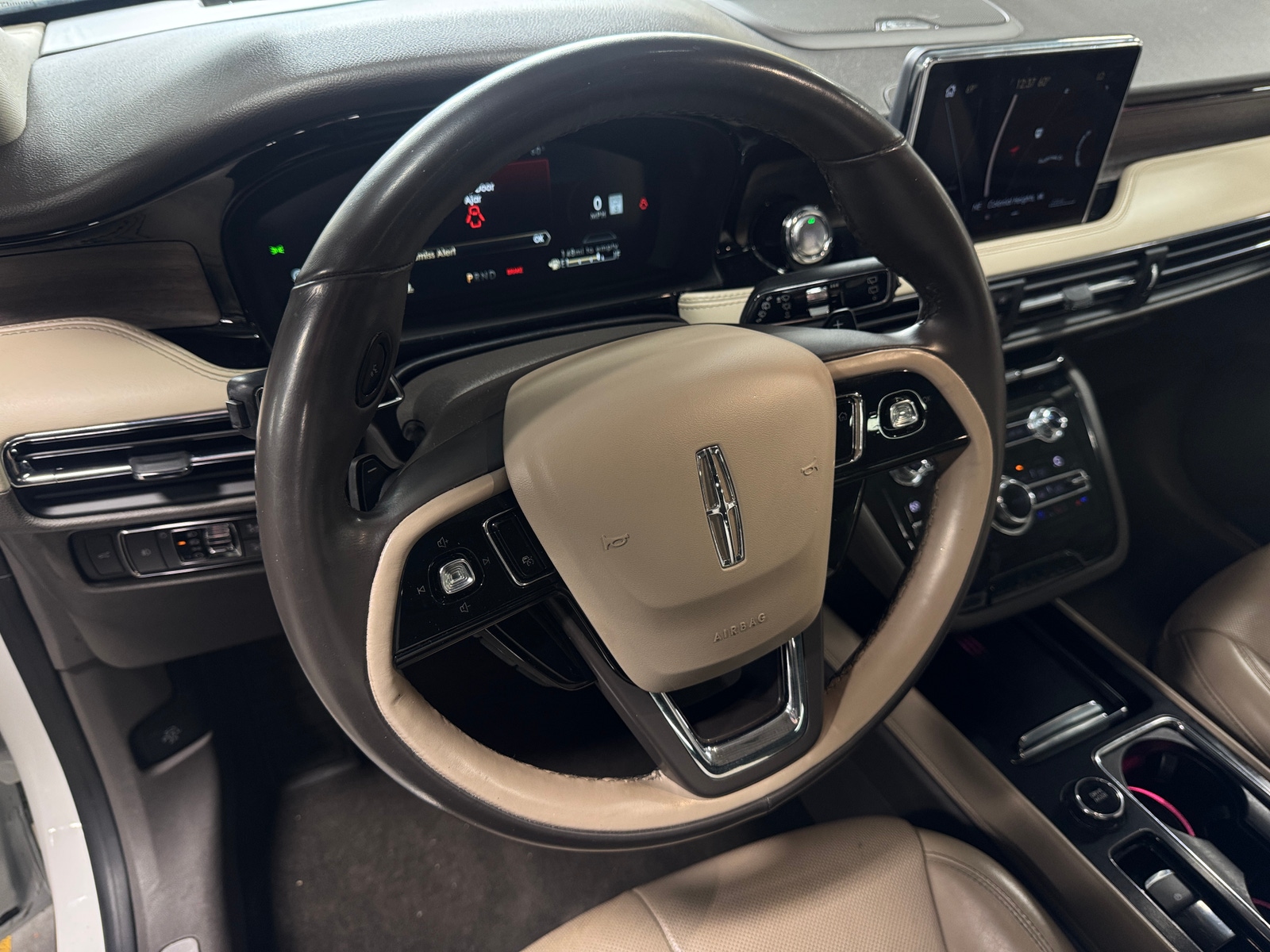 Thumbnail: 2020 Lincoln Corsair - 4