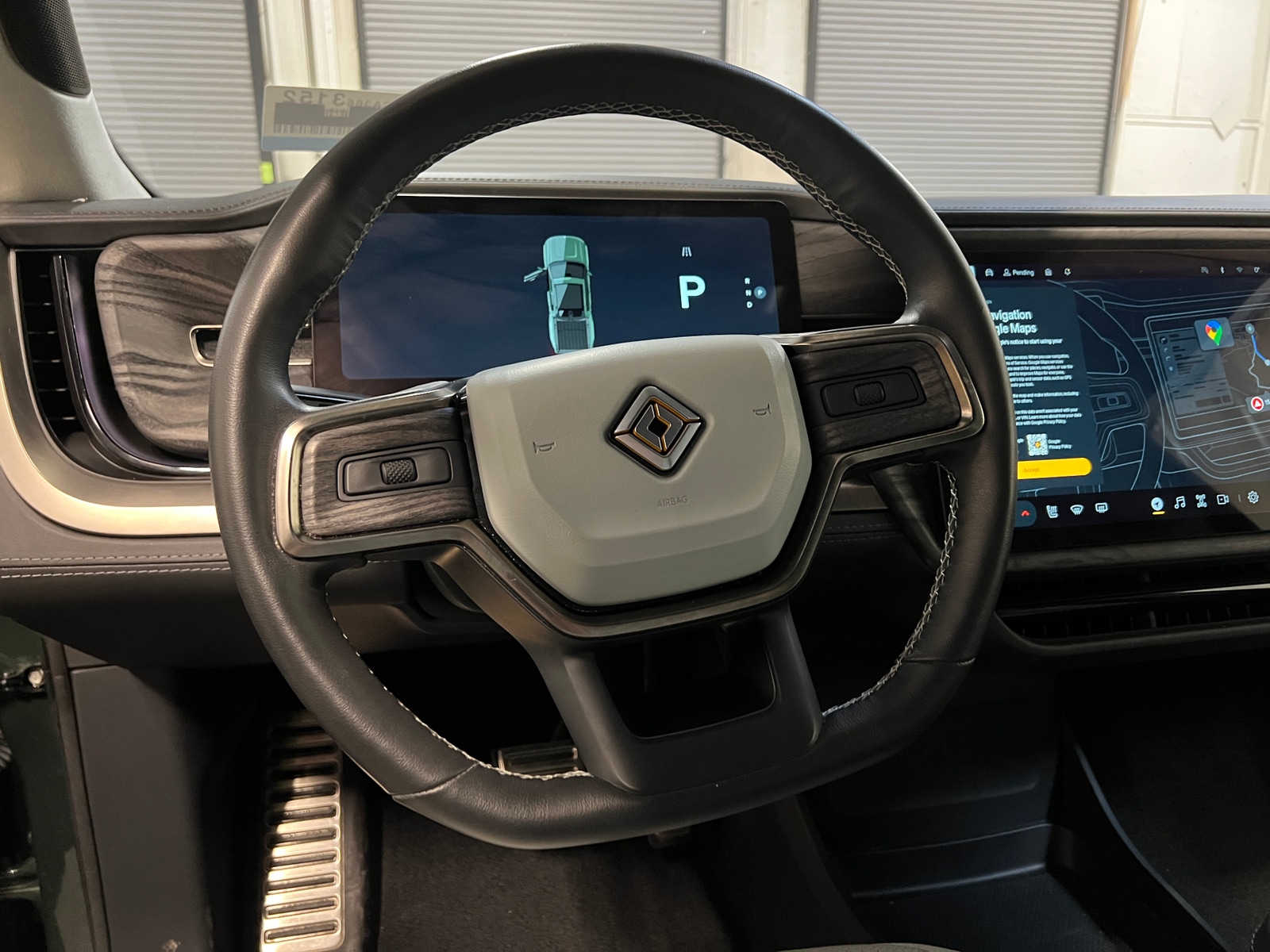 Thumbnail: 2022 Rivian R1T - 4