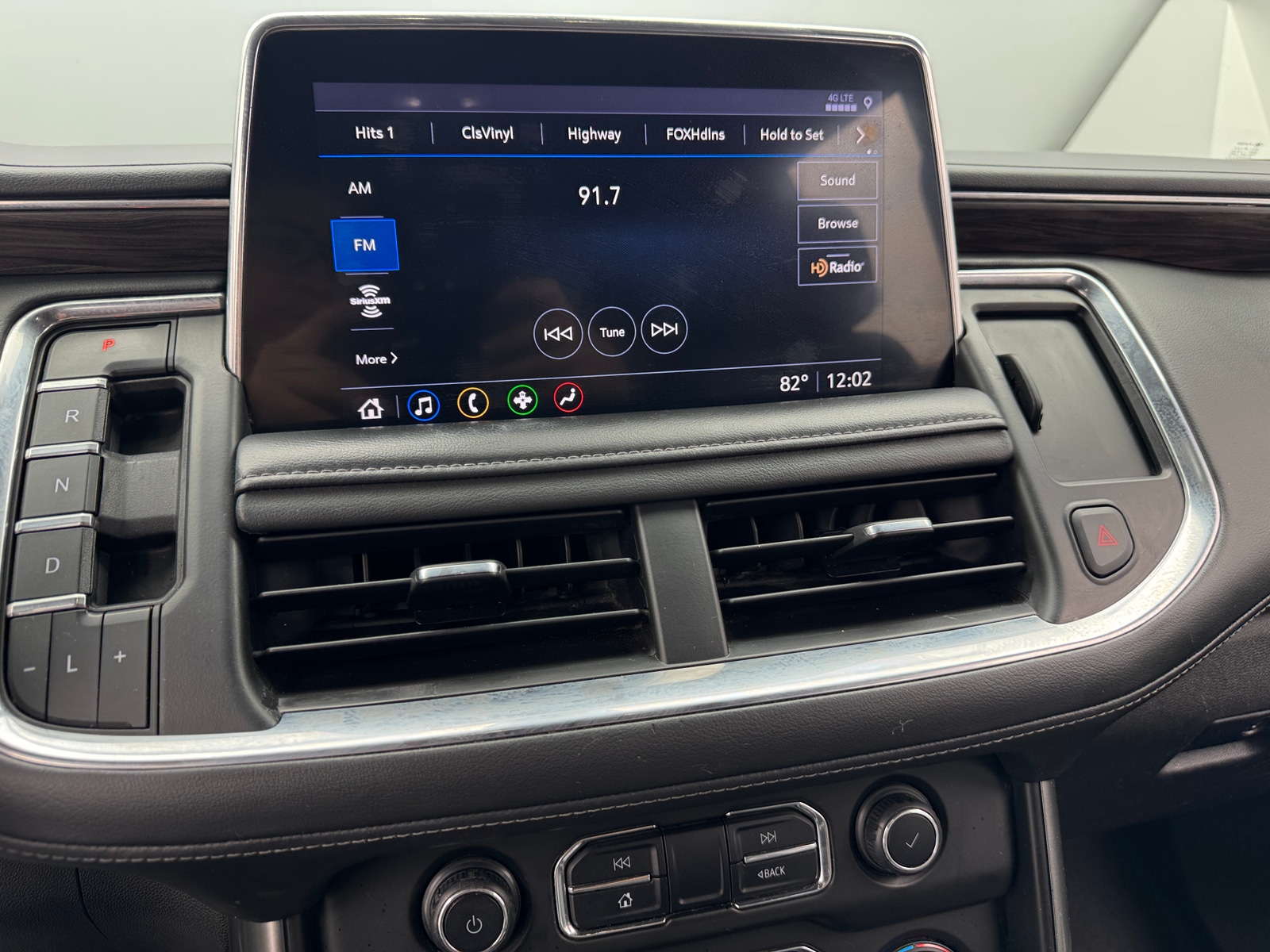 Thumbnail: 2021 Chevrolet Tahoe - 3