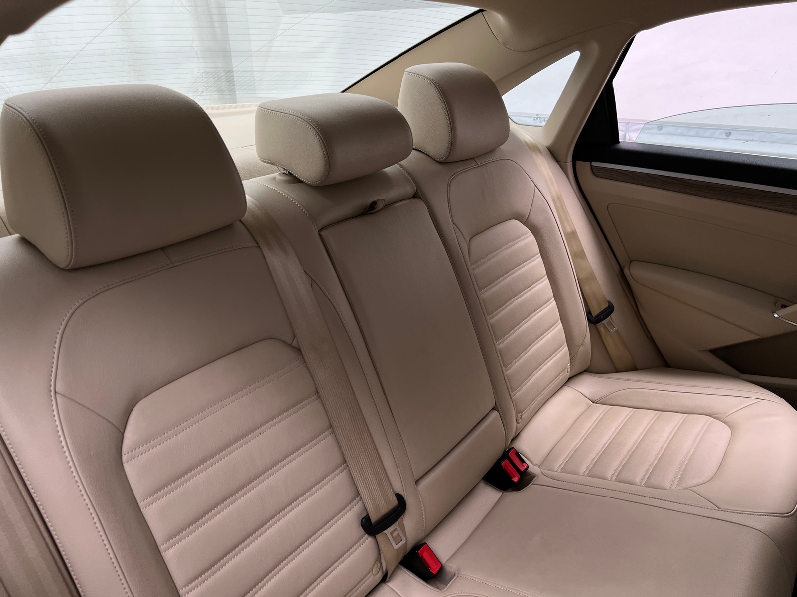 Thumbnail: 2017 Volkswagen Passat - 5