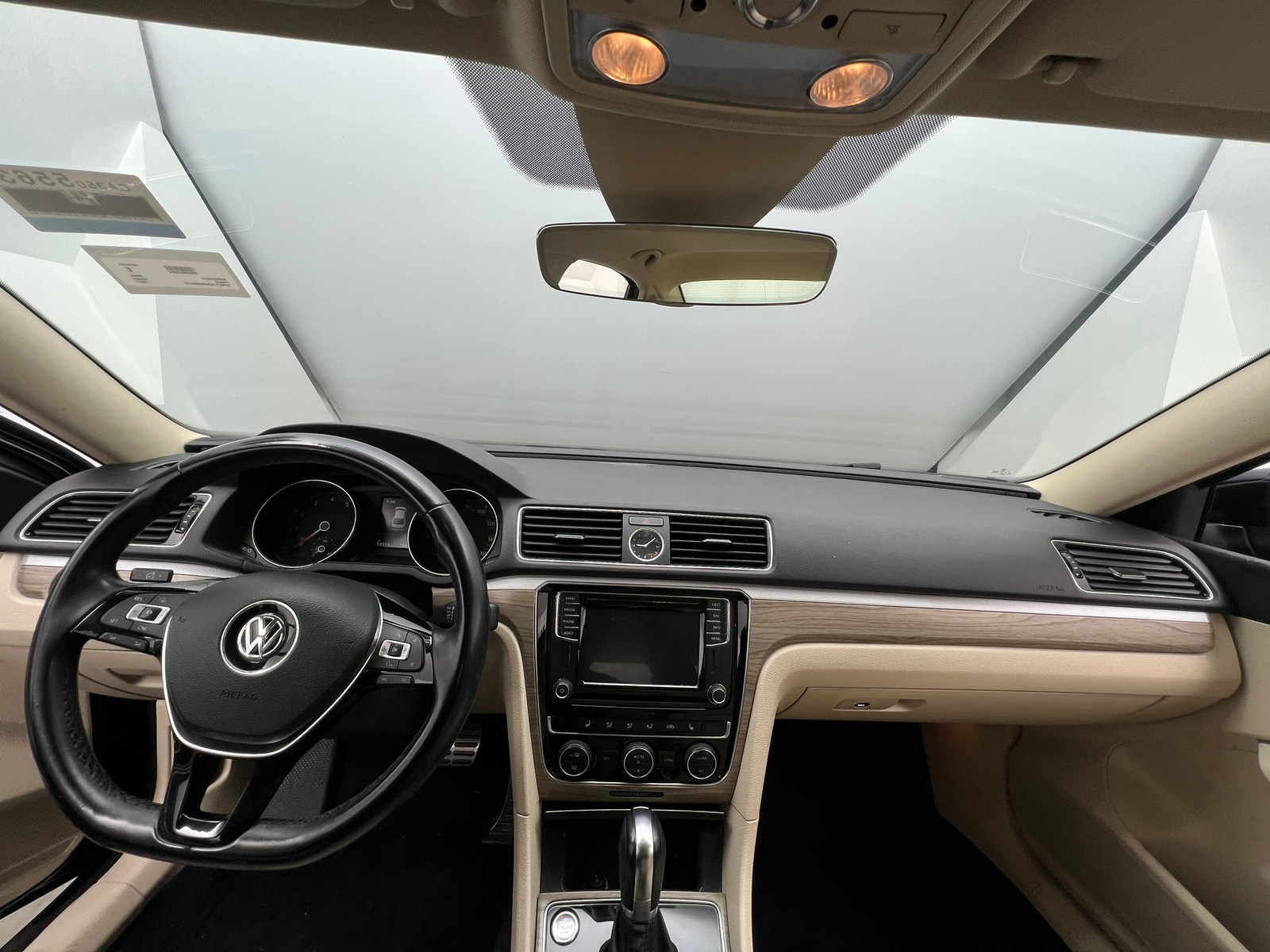 Thumbnail: 2017 Volkswagen Passat - 2