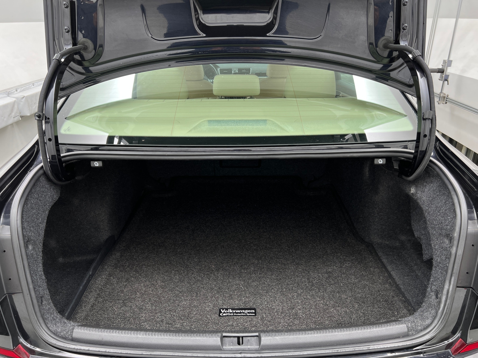 Thumbnail: 2017 Volkswagen Passat - 6