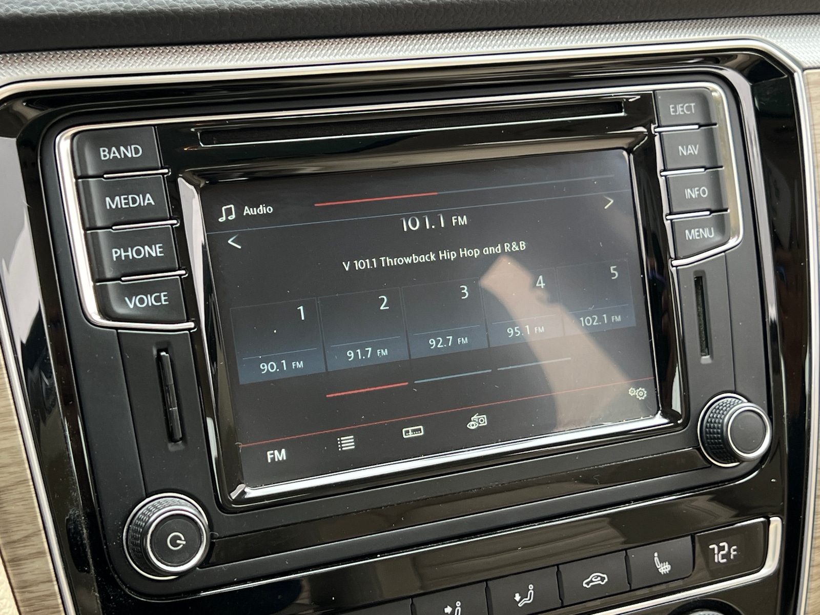 Thumbnail: 2017 Volkswagen Passat - 3