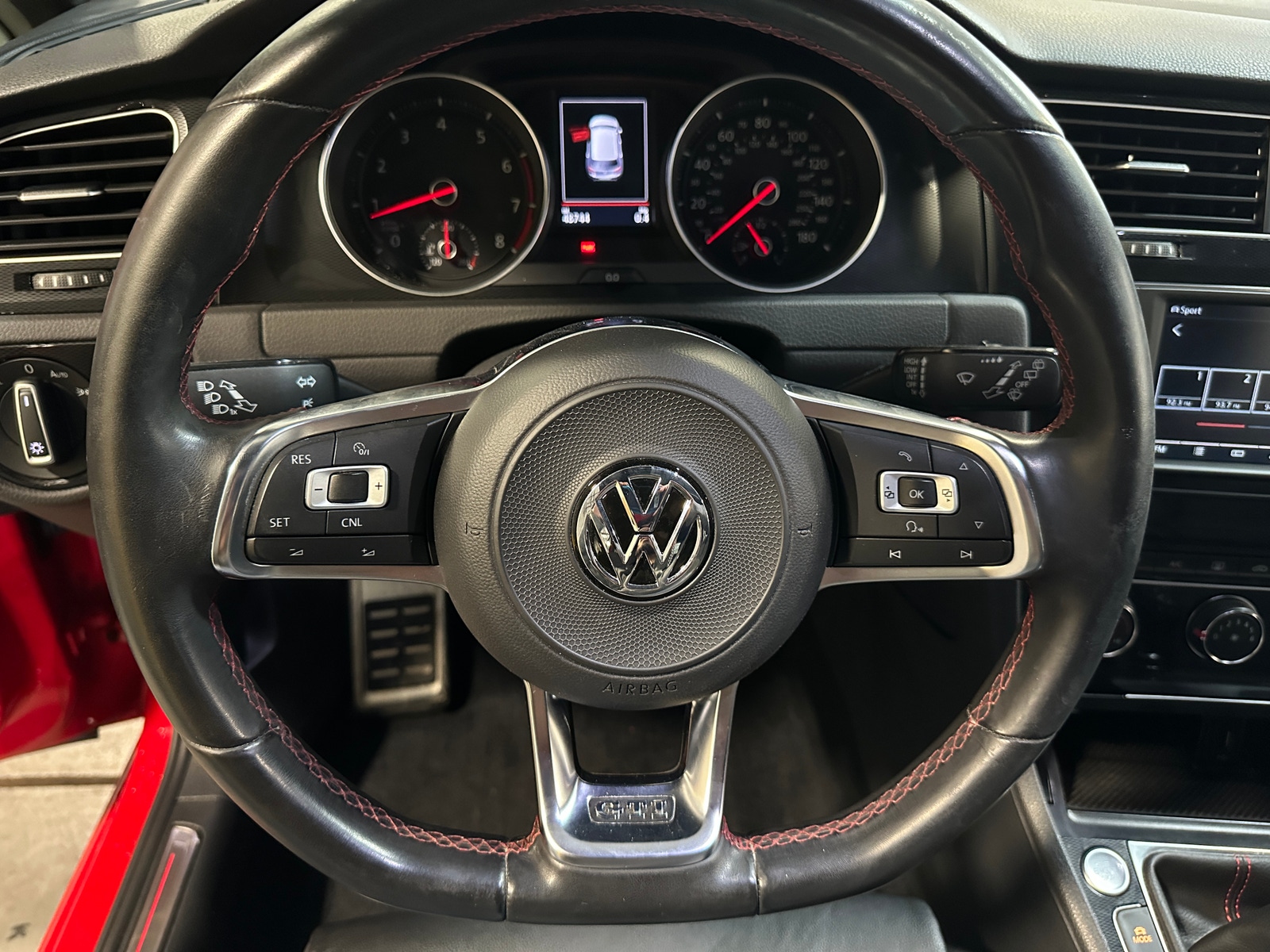 Thumbnail: 2017 Volkswagen Golf - 5